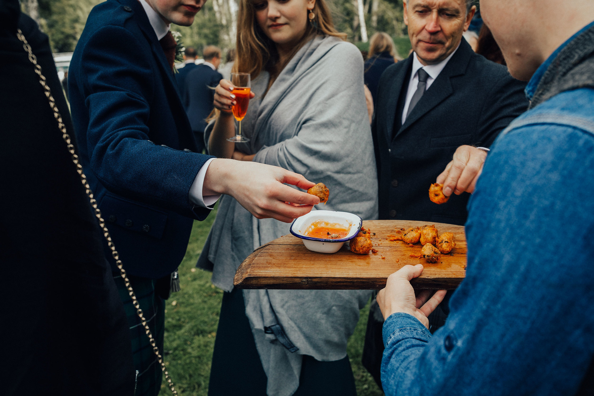 LOCH_GARTEN_DIY_WEDDING_PJ_PHILLIPS_PHOTOGRAPHY_161.jpg