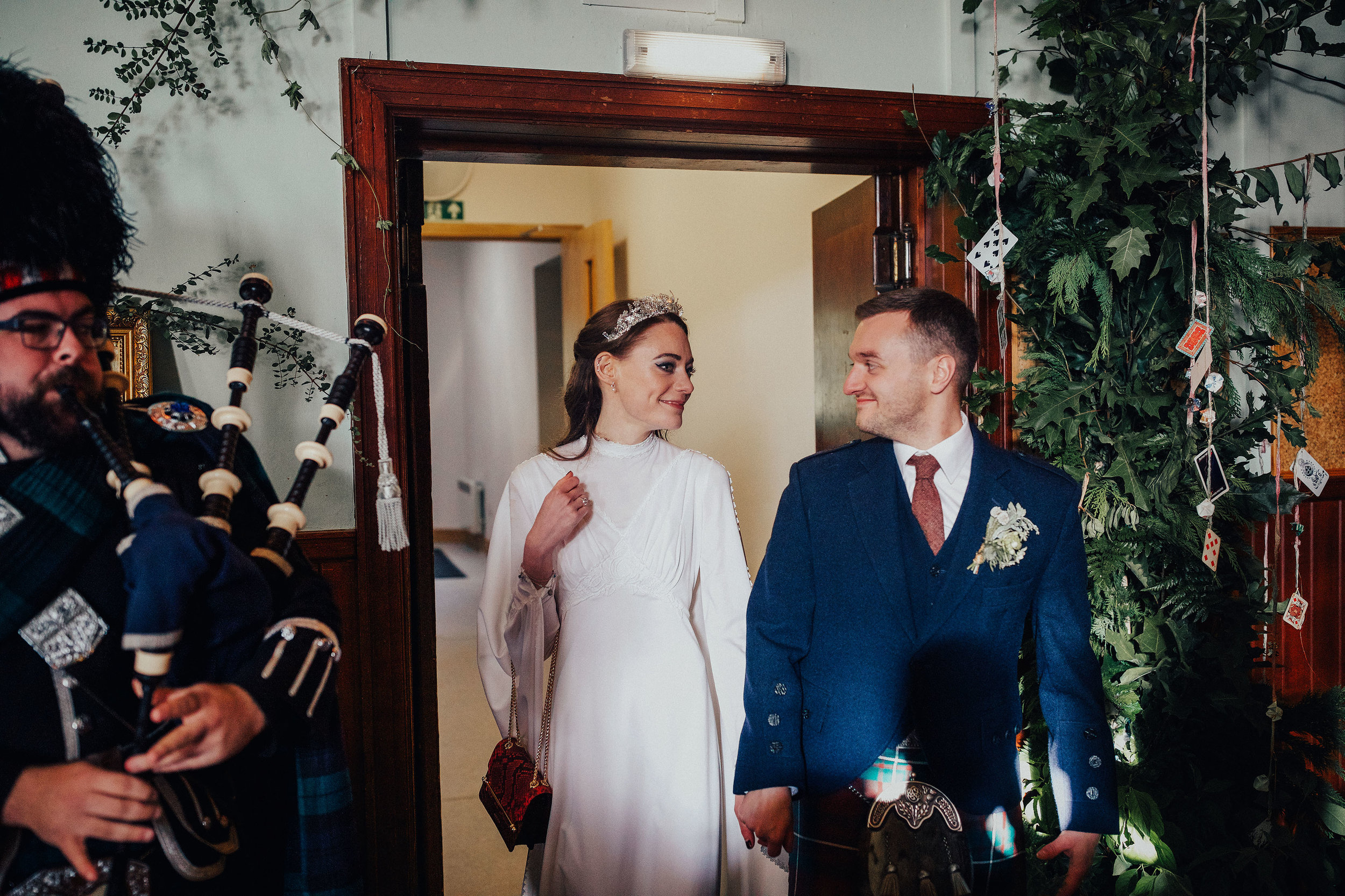 LOCH_GARTEN_DIY_WEDDING_PJ_PHILLIPS_PHOTOGRAPHY_175.jpg