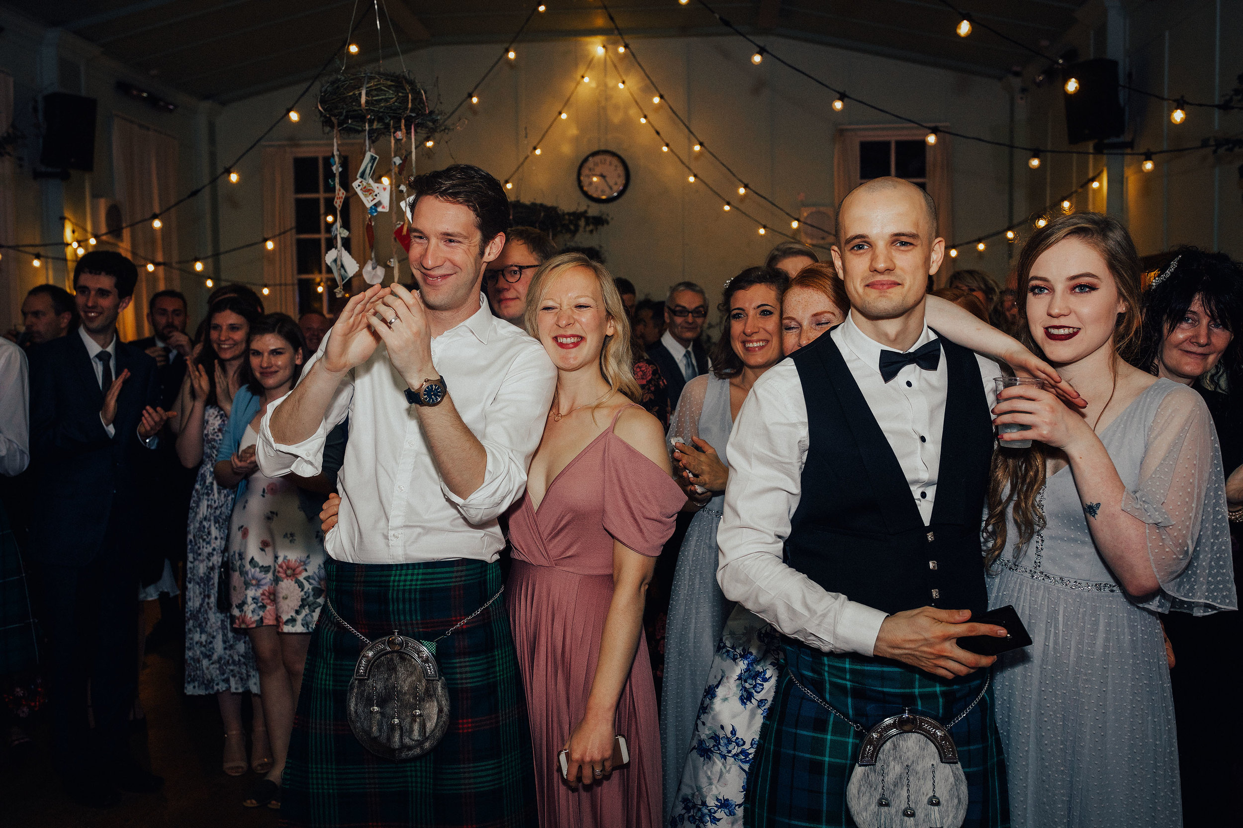 LOCH_GARTEN_DIY_WEDDING_PJ_PHILLIPS_PHOTOGRAPHY_221.jpg