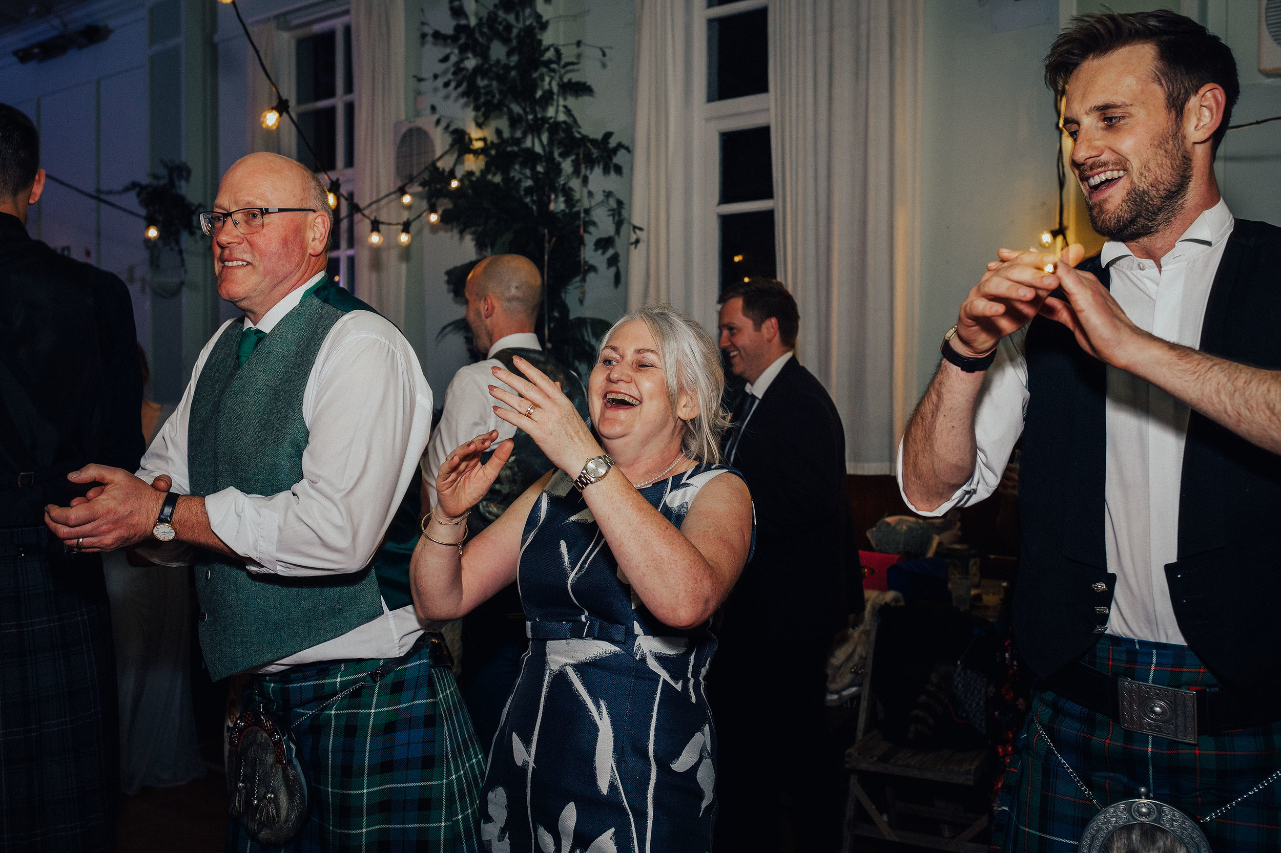 LOCH_GARTEN_DIY_WEDDING_PJ_PHILLIPS_PHOTOGRAPHY_239.jpg