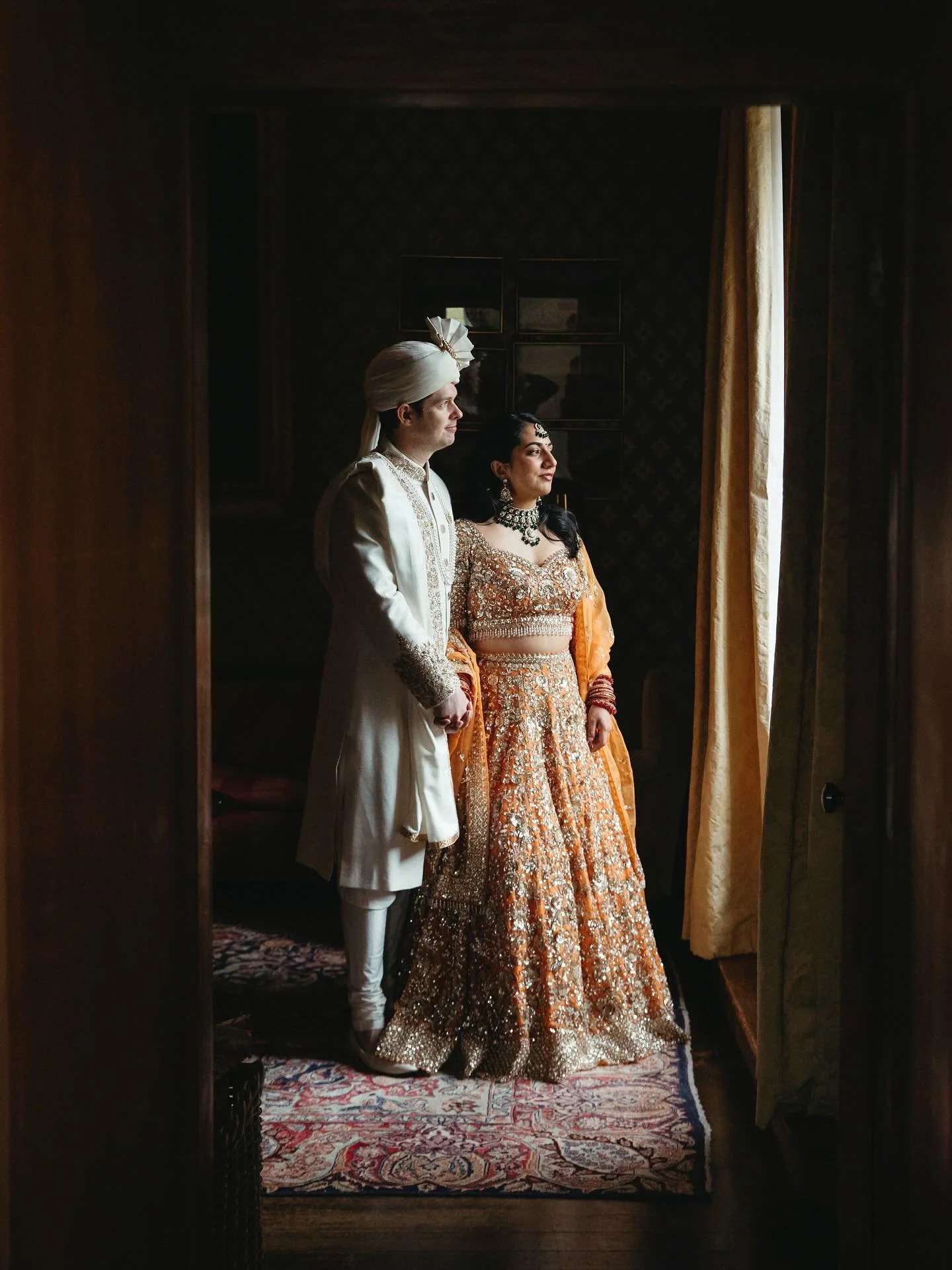A few favourites from a truly magical weekend at @gilmertonhouse with Sarika, Peter and all their lovely family and friends. S &amp; P beautifully blended aspects from both of their cultures, with not one but two wonderful ceremonies and outfit chang