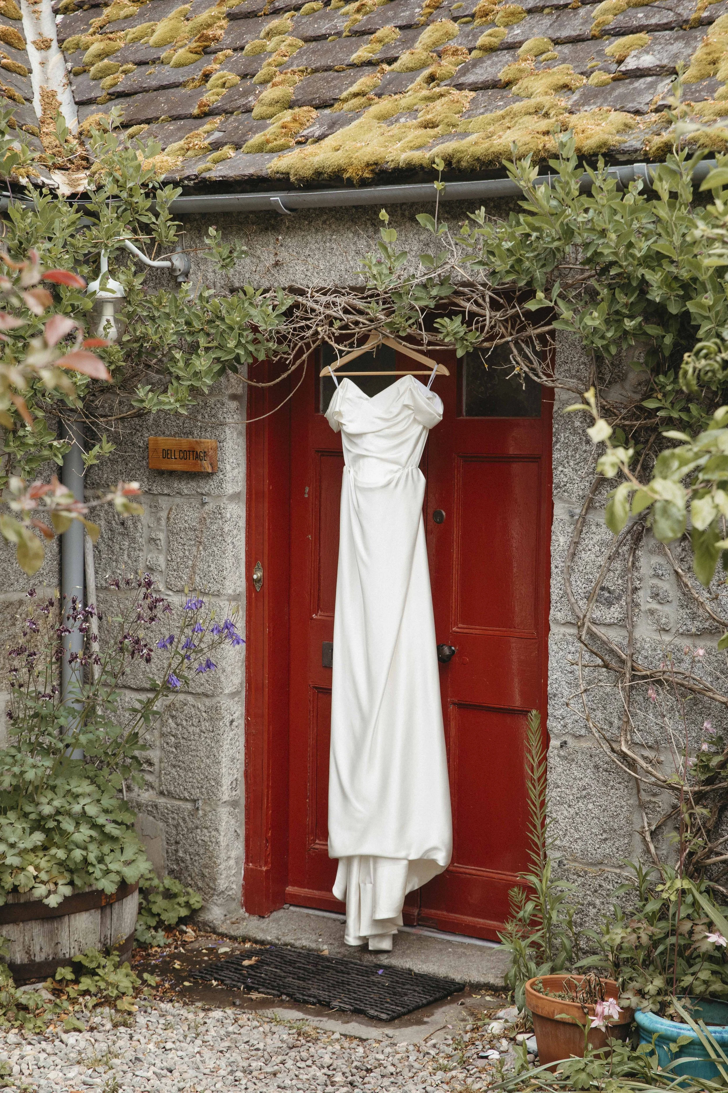 DELL_OF_ABERNETHY_WEDDING_PHOTOGRAPHY 6.jpg