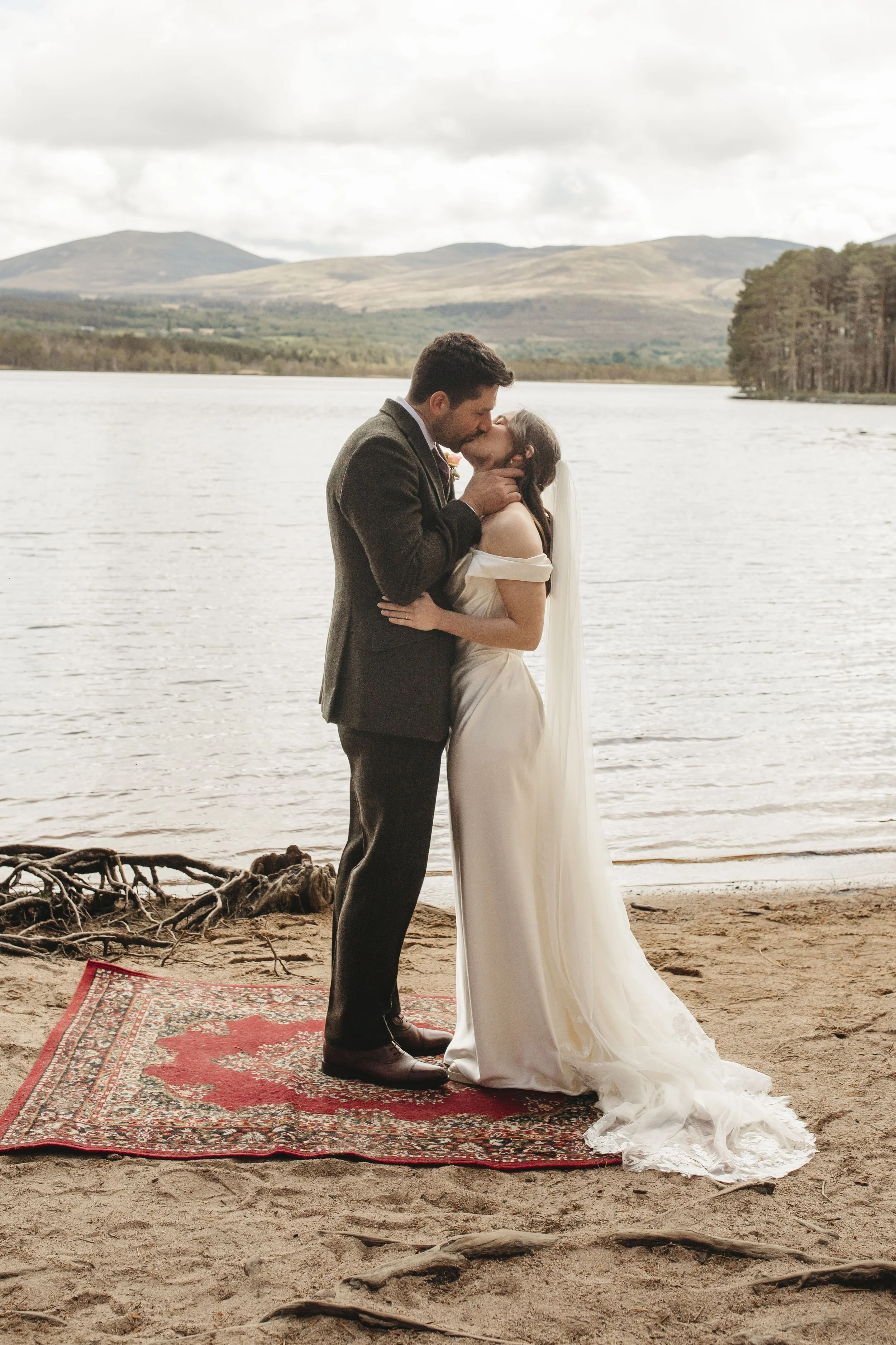 DELL_OF_ABERNETHY_WEDDING_PHOTOGRAPHY 84.jpg