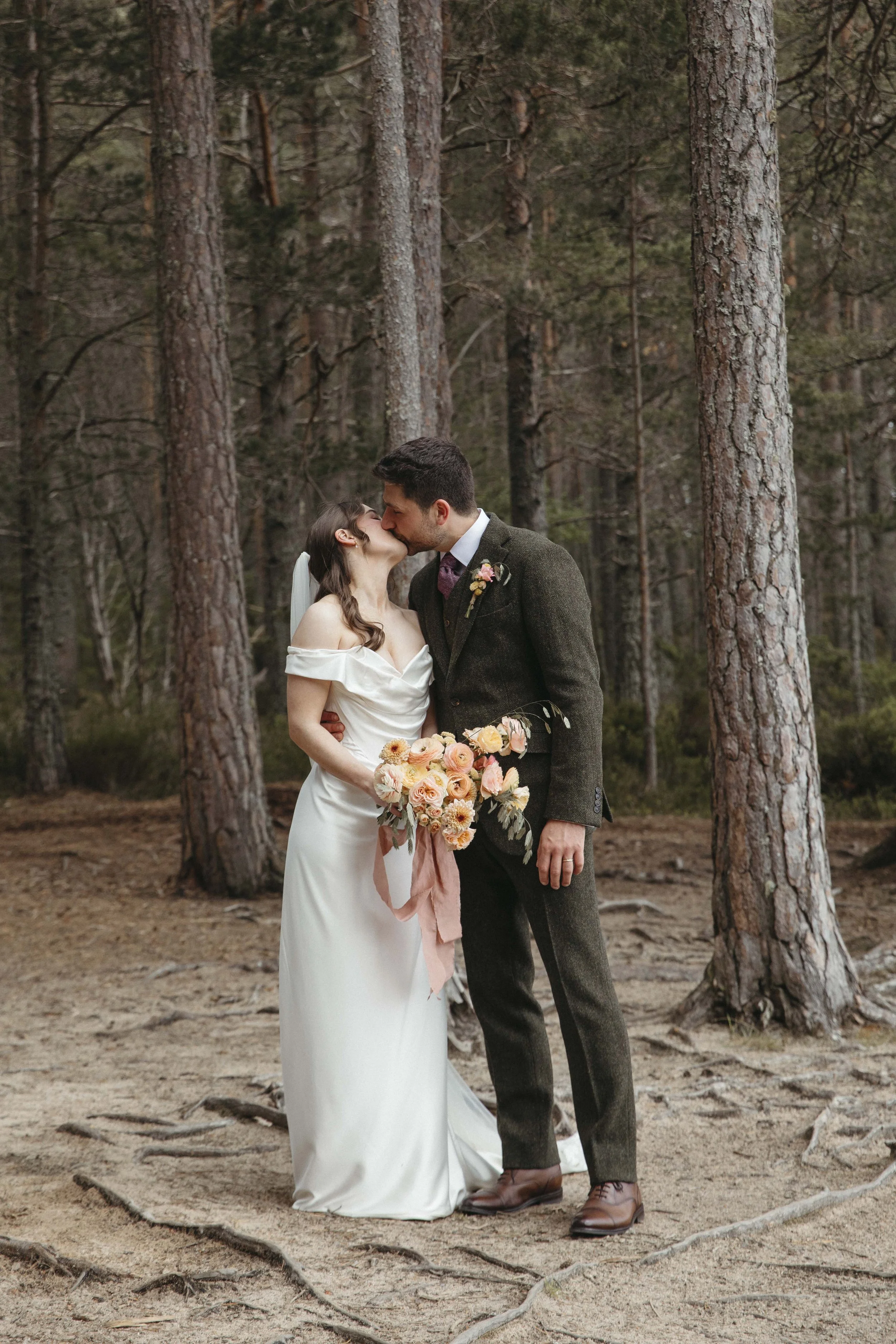 DELL_OF_ABERNETHY_WEDDING_PHOTOGRAPHY 112.jpg