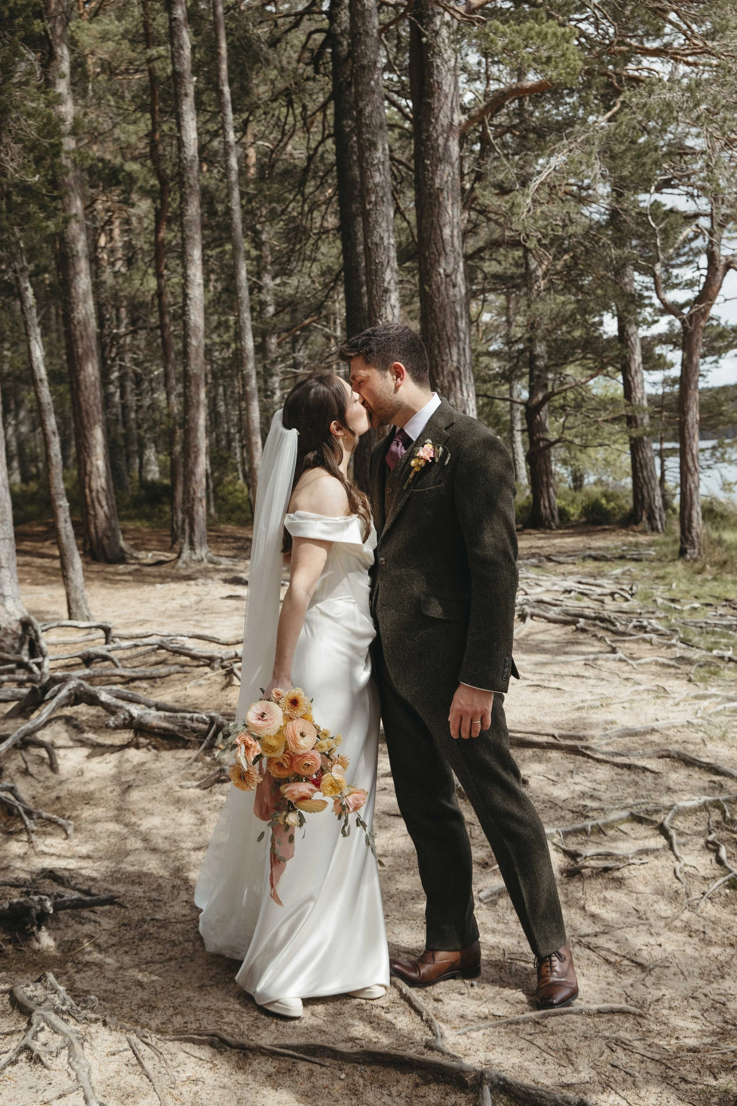 DELL_OF_ABERNETHY_WEDDING_PHOTOGRAPHY 116.jpg