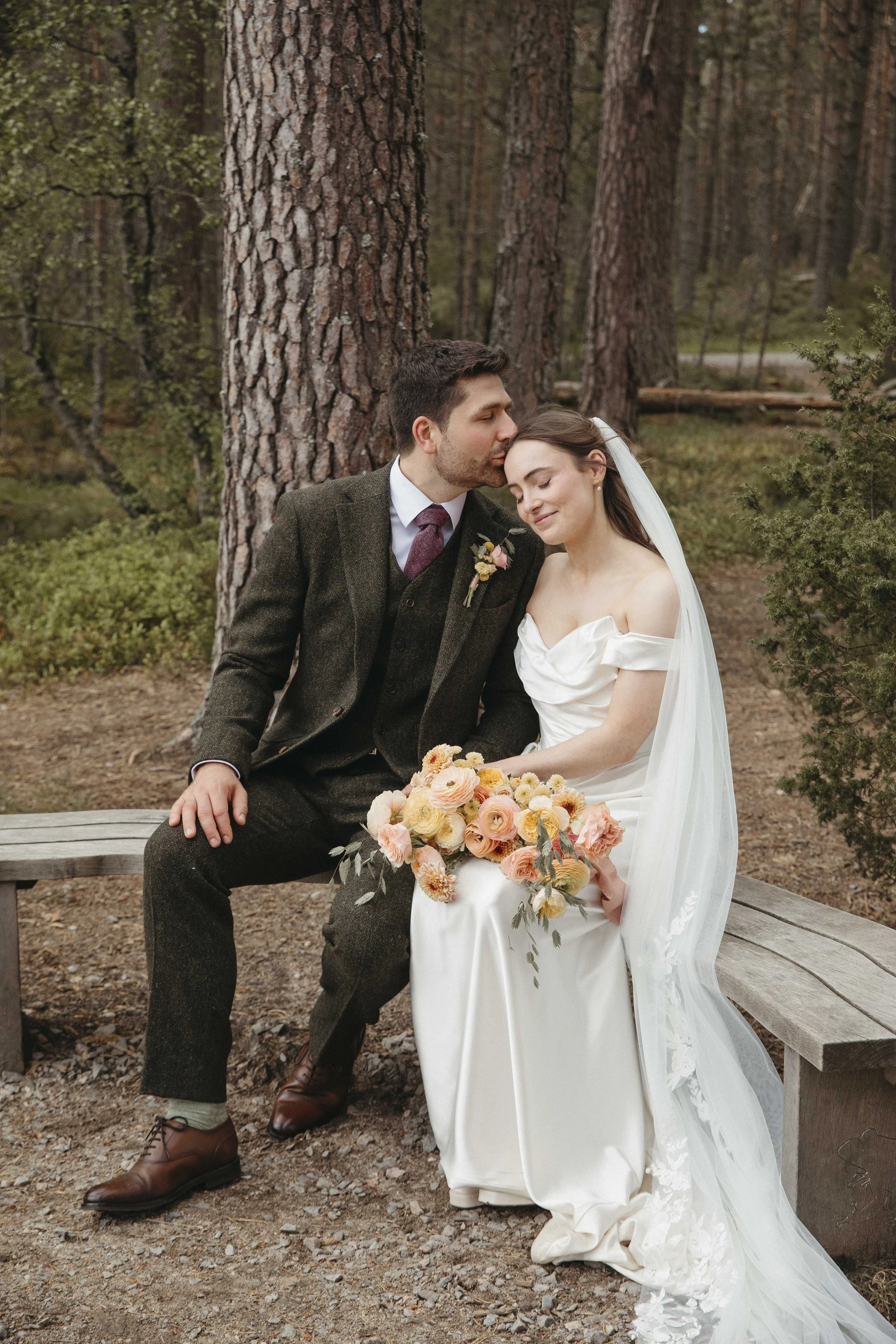 DELL_OF_ABERNETHY_WEDDING_PHOTOGRAPHY 134.jpg