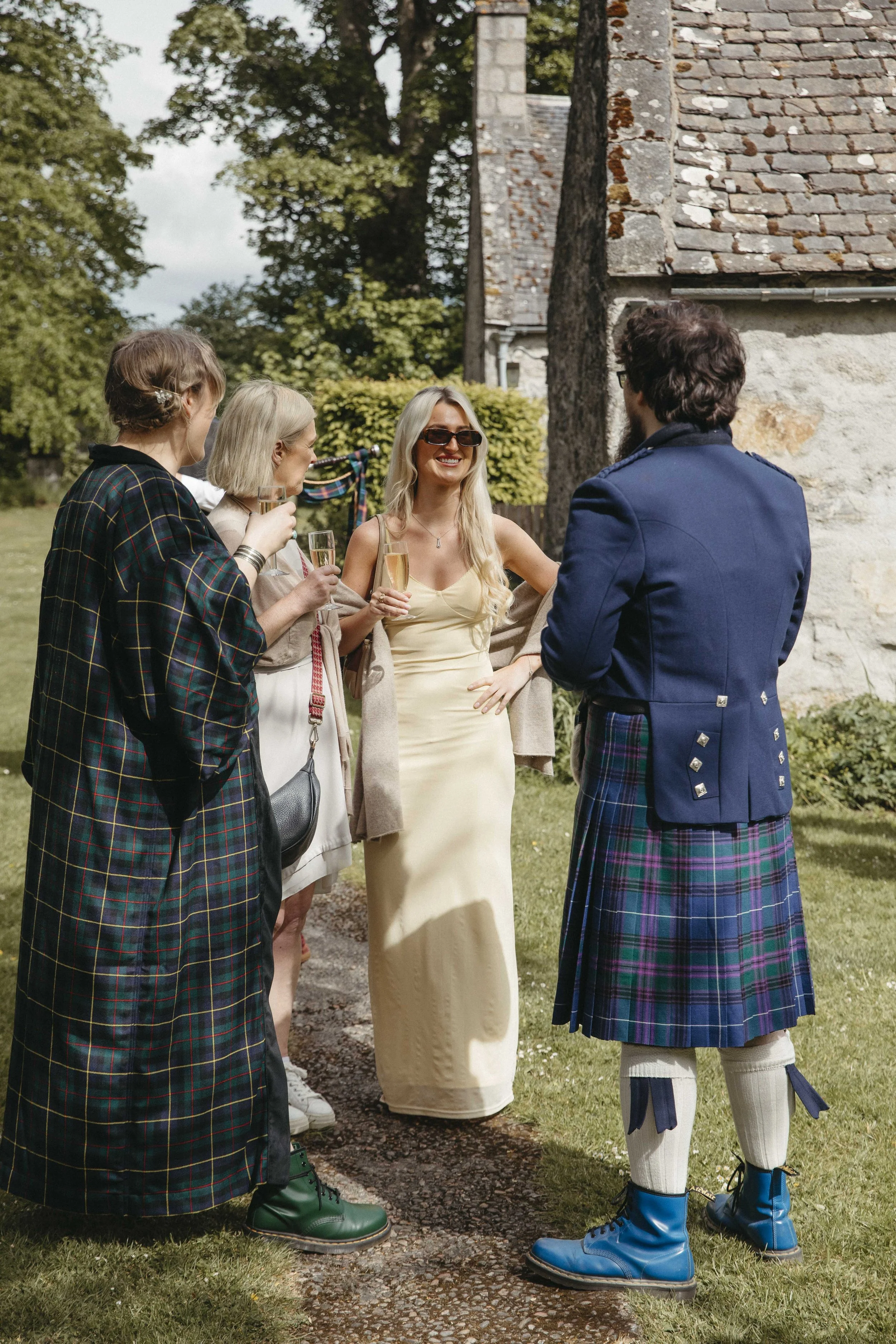 DELL_OF_ABERNETHY_WEDDING_PHOTOGRAPHY 135.jpg