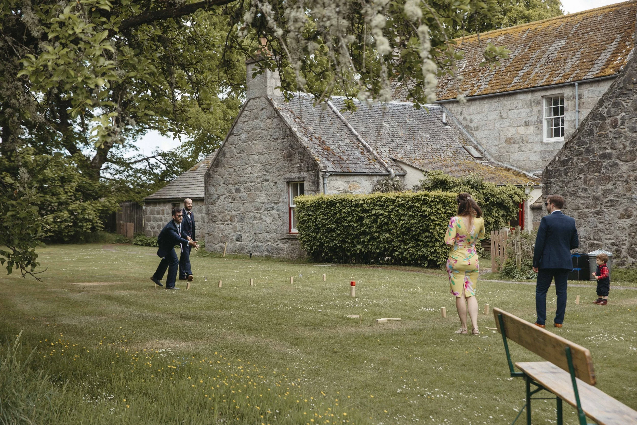 DELL_OF_ABERNETHY_WEDDING_PHOTOGRAPHY 136.jpg