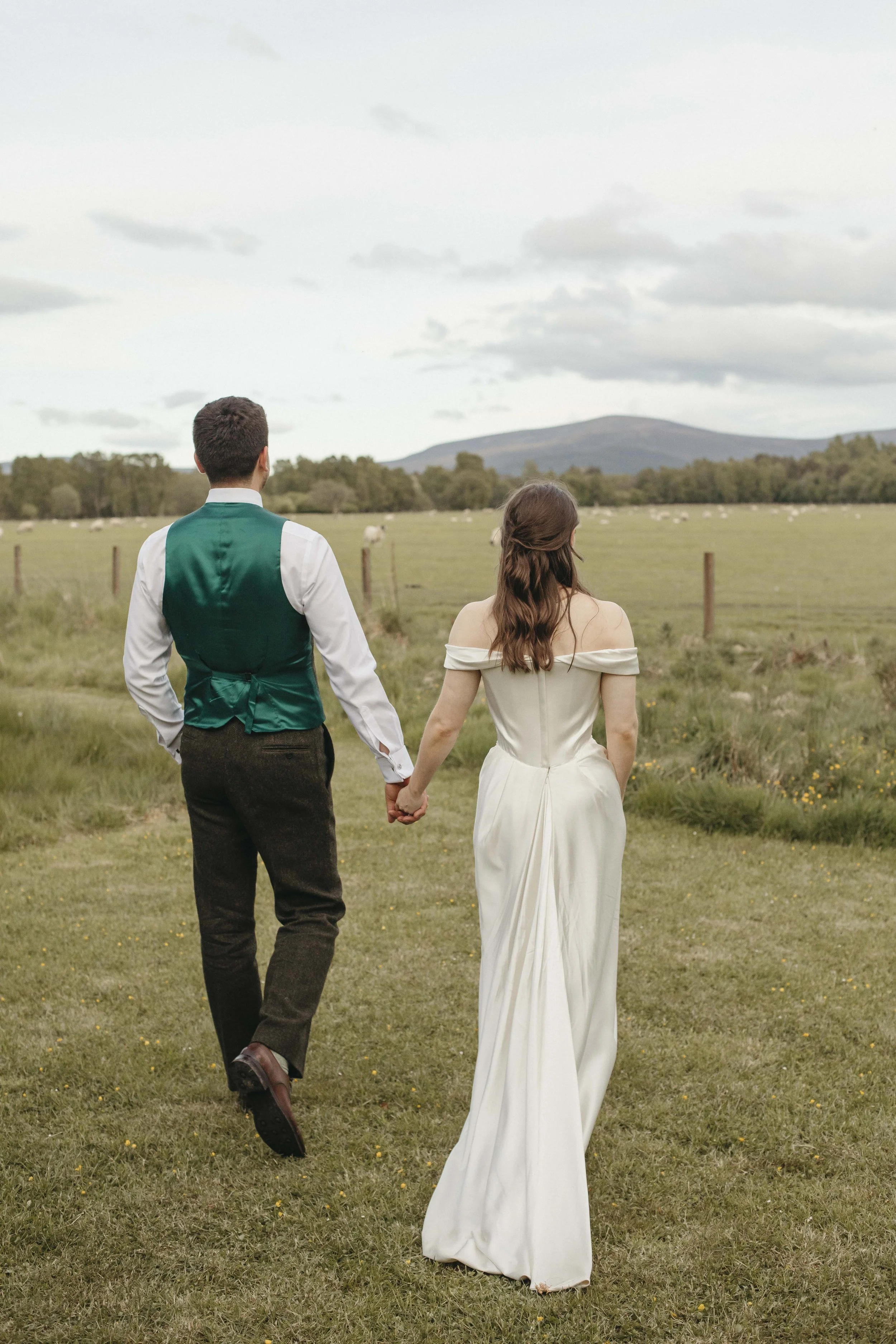 DELL_OF_ABERNETHY_WEDDING_PHOTOGRAPHY 218.jpg