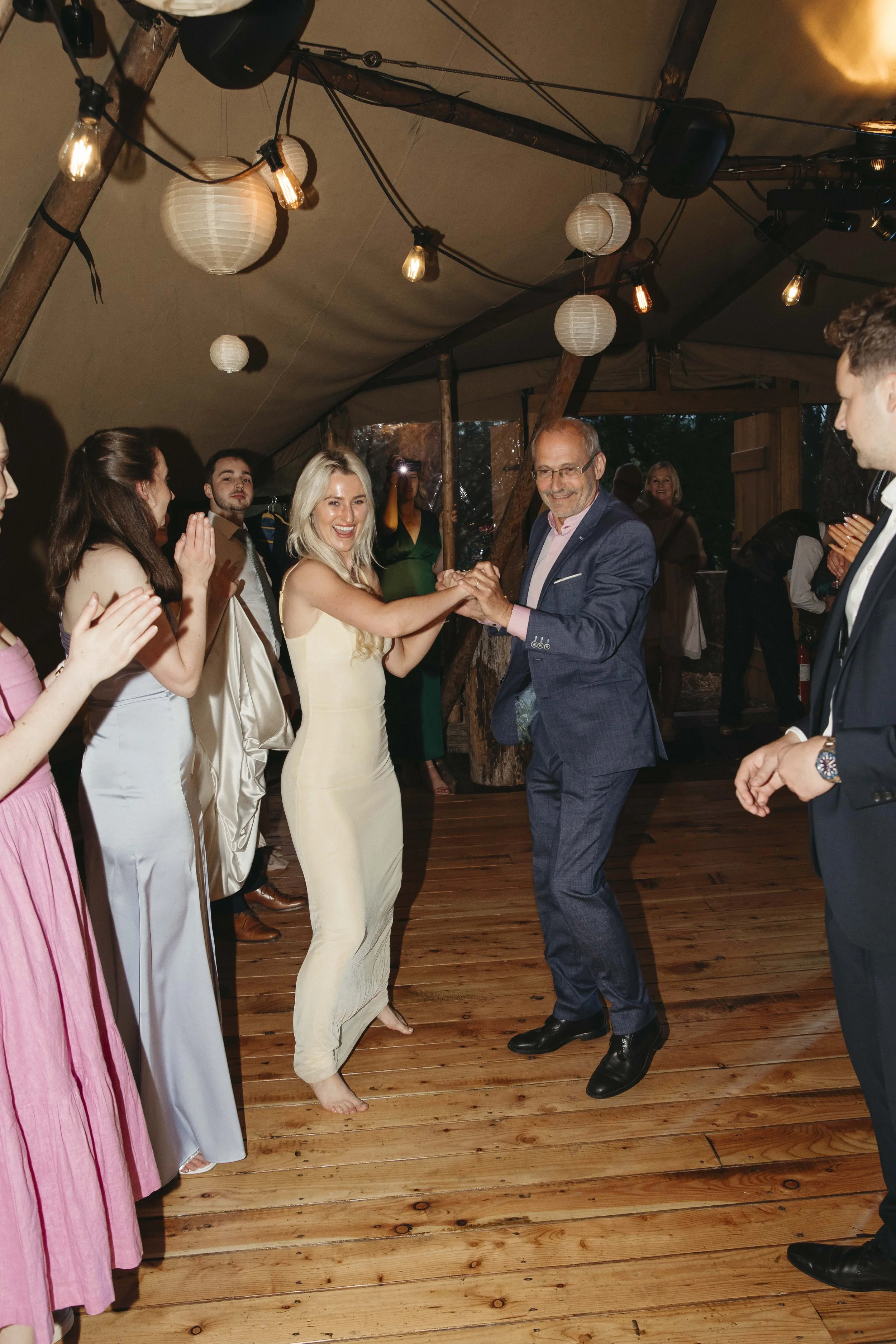 DELL_OF_ABERNETHY_WEDDING_PHOTOGRAPHY 241.jpg