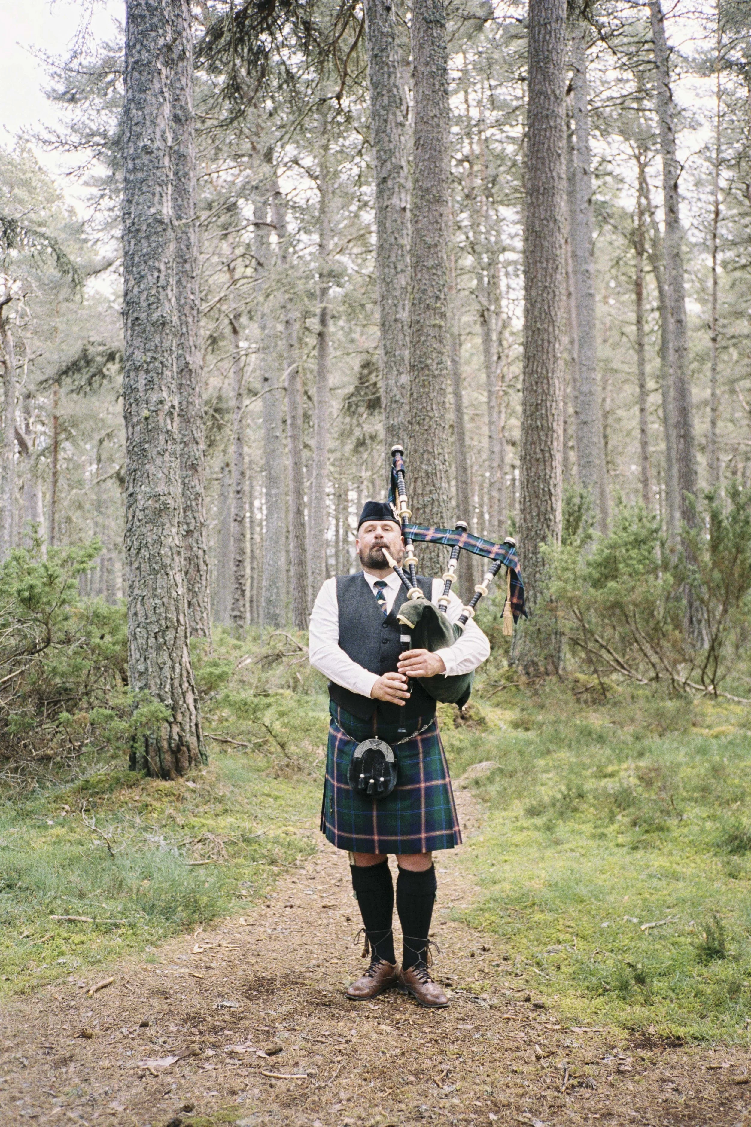 DELL_OF_ABERNETHY_WEDDING_PHOTOGRAPHY 258.jpg