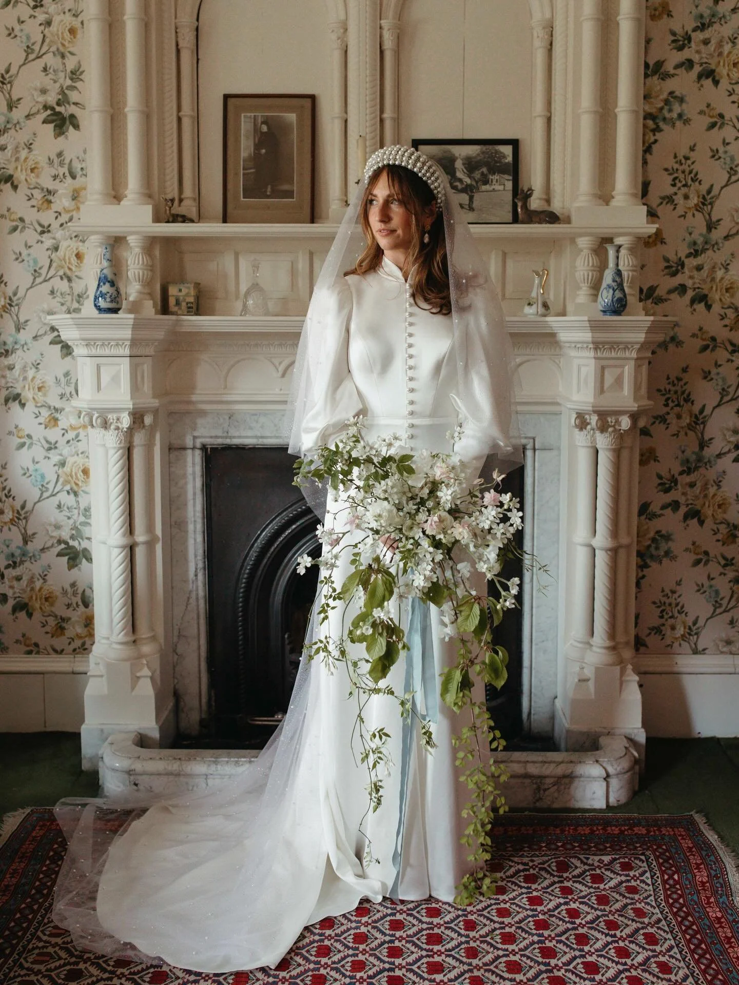 A favourite Spring time portrait from a couple of years back. I absolutely loved Prudence&rsquo;s bridal look. With a subtle nod to the 60&rsquo;s she had such an effortless, elegant style. 
.
.
.
#modernbride #bridallooks #scottishweddingphotographe