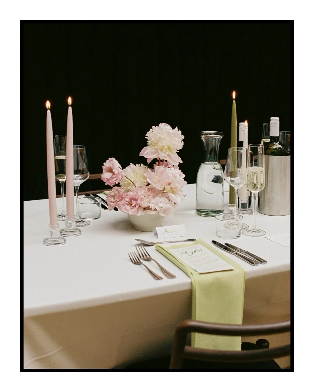 Beautiful florals and details from J &amp; J&rsquo;s summer celebrations @thehoxtonhotel captured on film. 
.
.
.
#edinburghweddingphotographer #hoxtonhotel #wedphotoinspiration #weddingflowers #kodakfilm 

Photography: @pjphillipsphoto 
Flowers: @fr