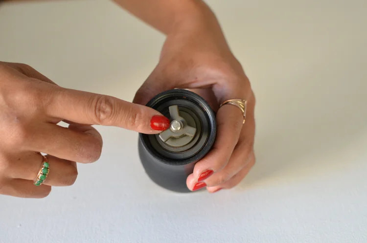 How to Grind Coffee Beans by Hand: A Simple Guide
