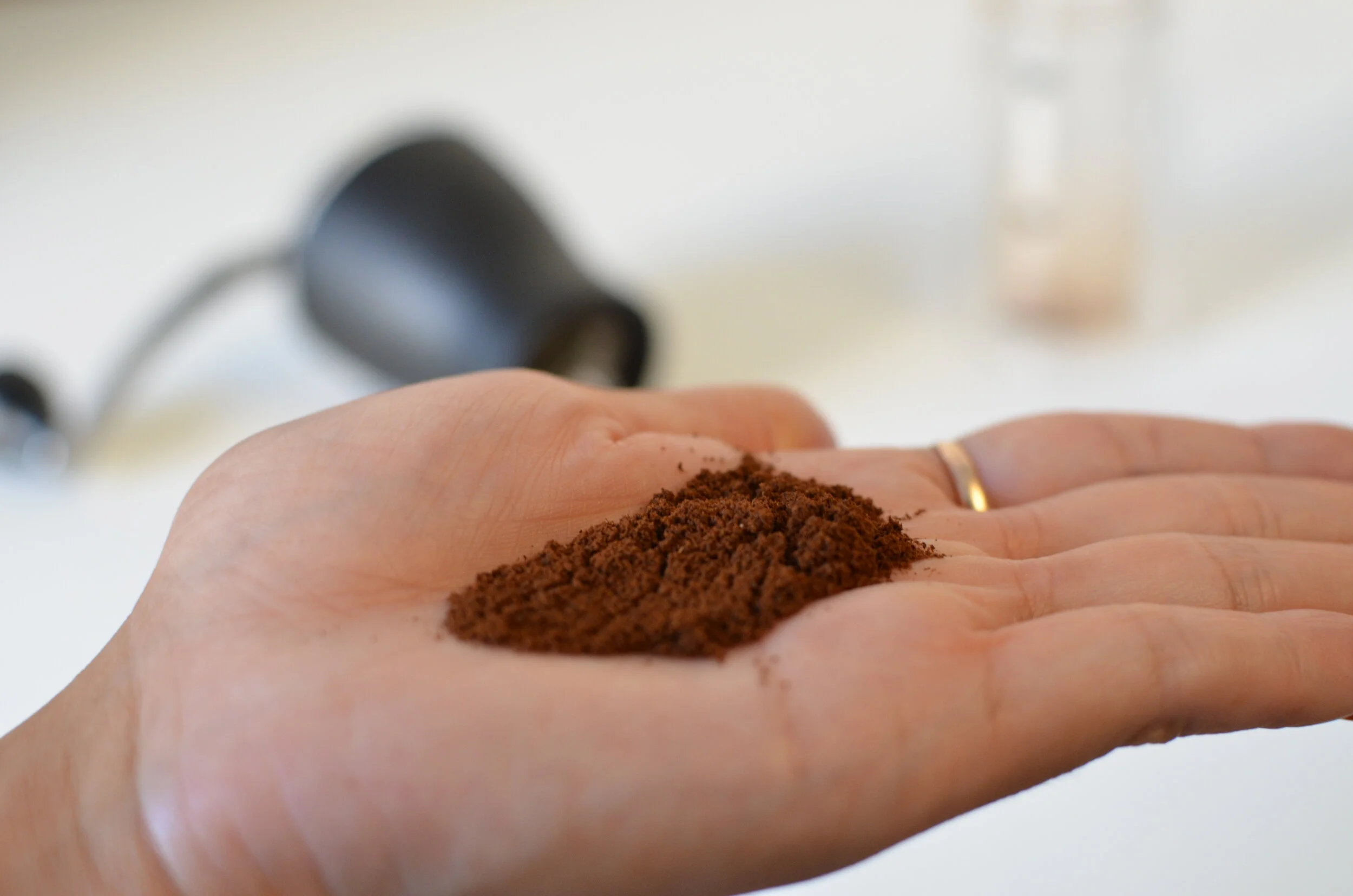 The Worlds Easiest guide on How to grind coffee