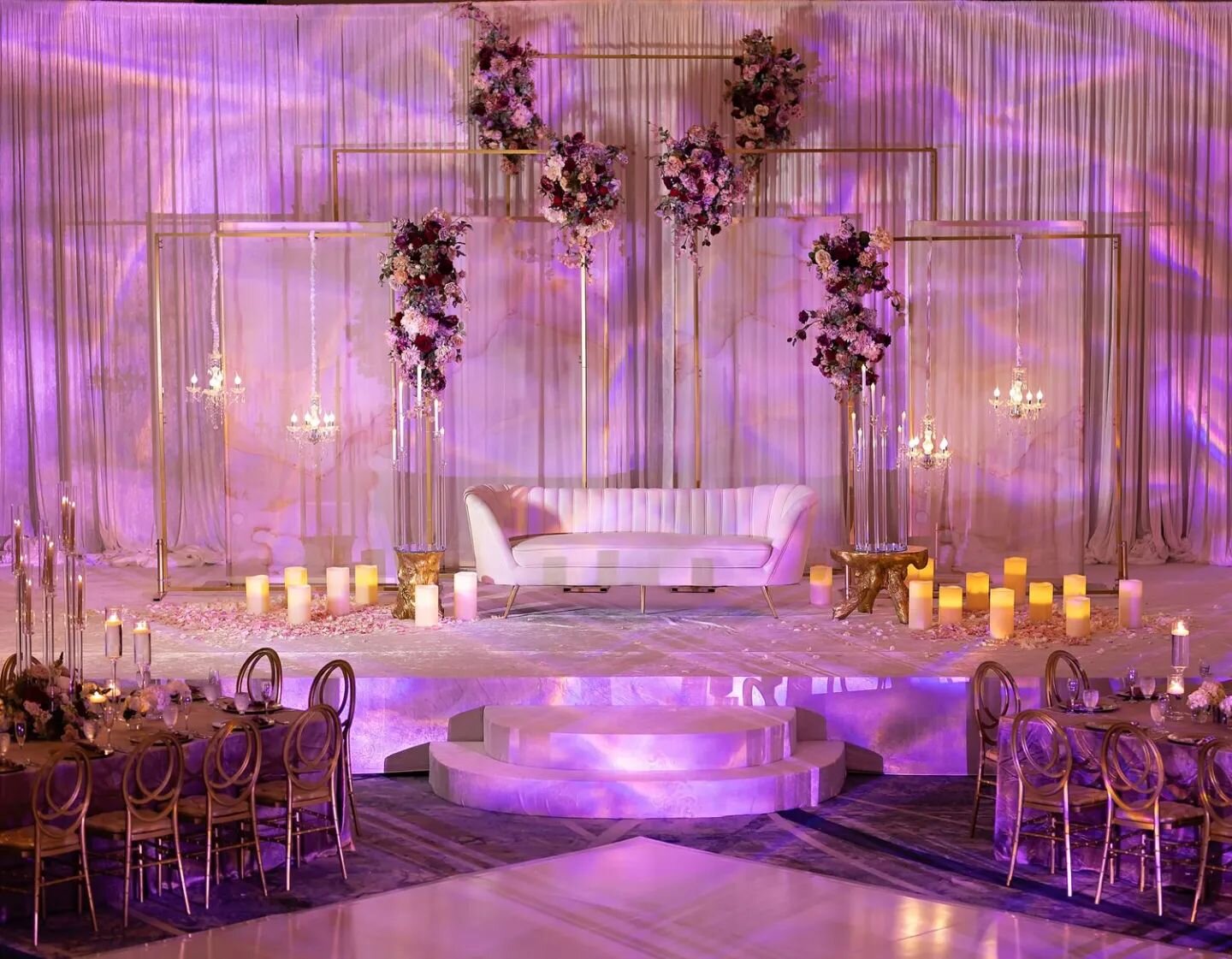 Adding textured lighting to your wedding creates the perfect ambiance at the wedding
.
.
.
.
.

#luxuryweddingplanner #luxurywedding #eventplanner #eventcoordinator #southasianweddingplanner #southasianwedding #tamapaplanner #tampaweddingplanner #ind