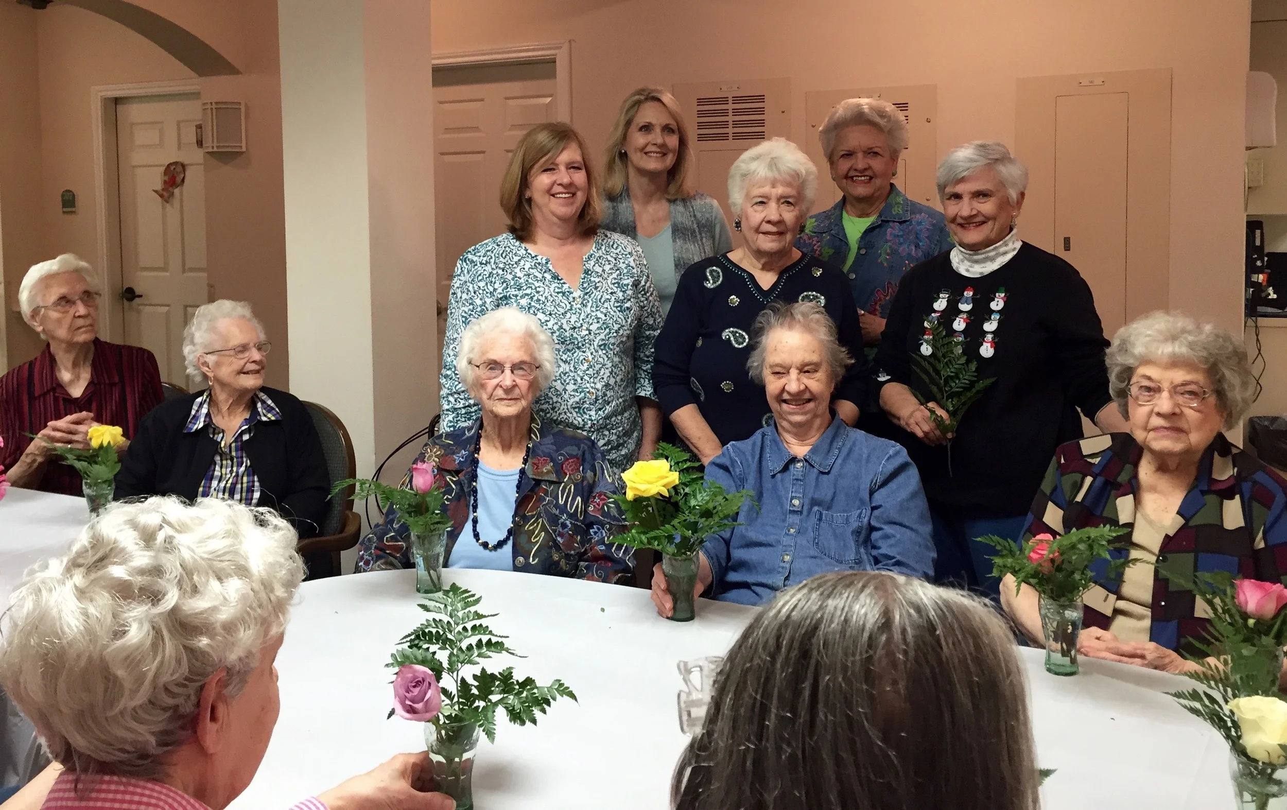 Residents with January Garden Therapy helpers - Donna Cummins, Sandy Batt, Merlene, Ann Watson, Carolyn Sander.