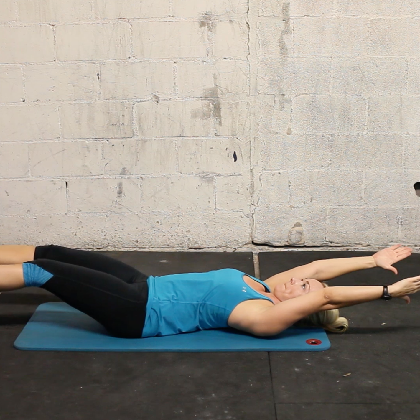 abs and core: arms + legs extension