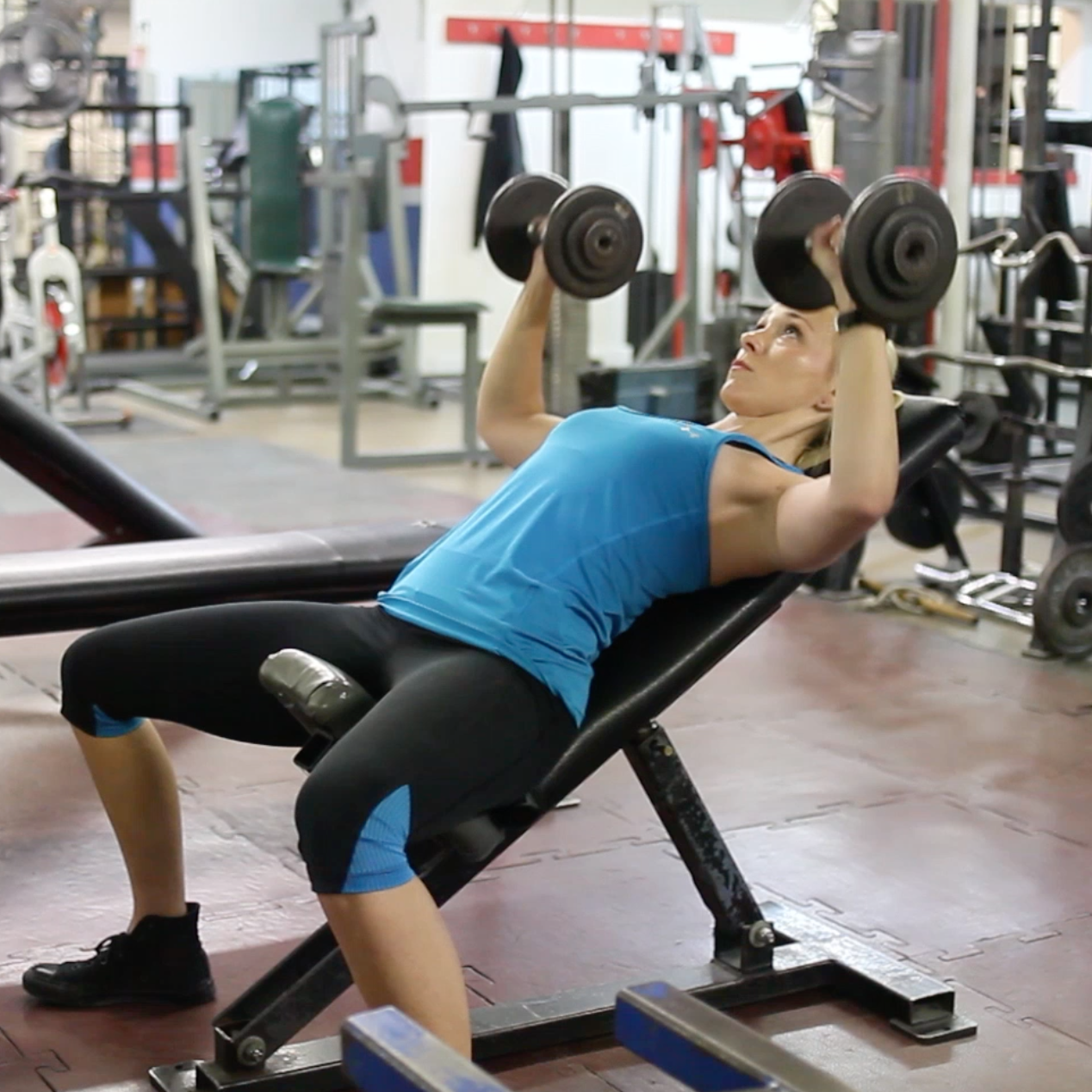 dumbbell incline chest press