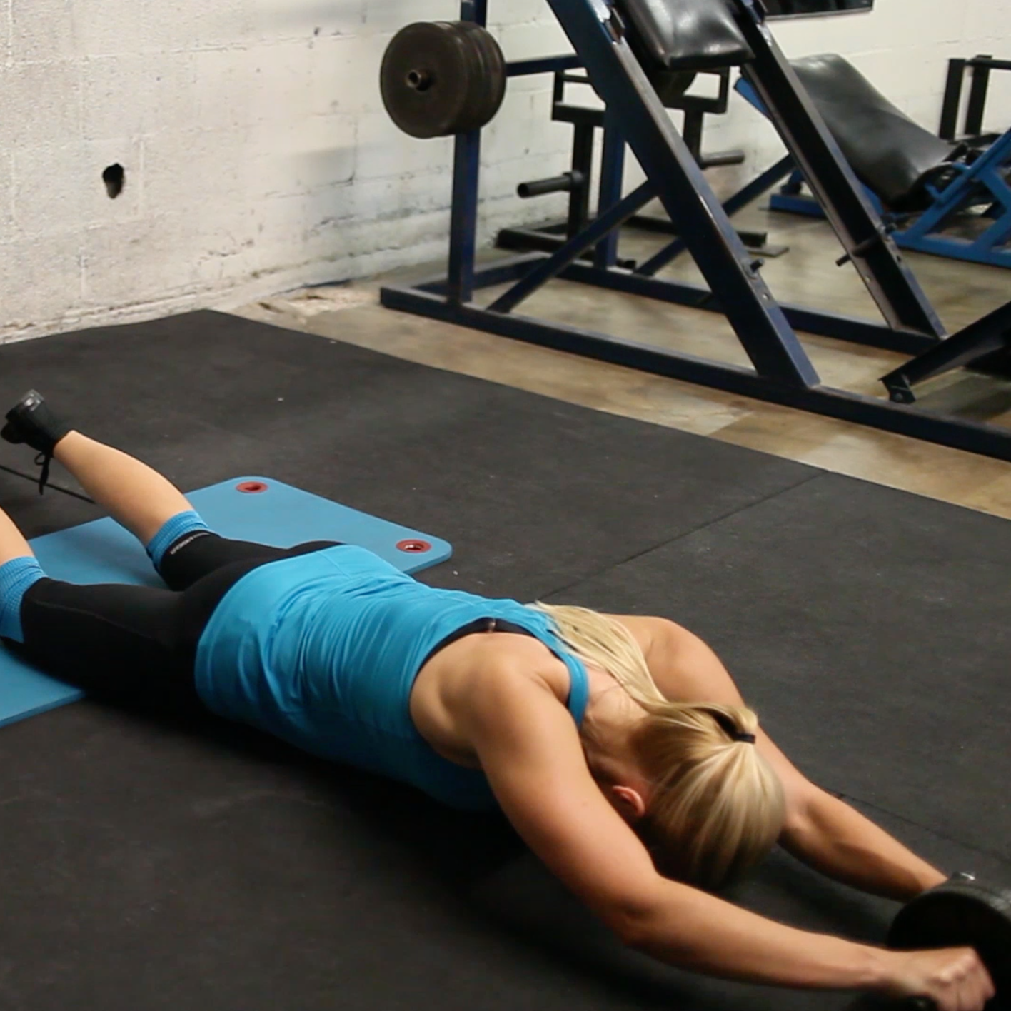 ab wheel rollout; abs and core