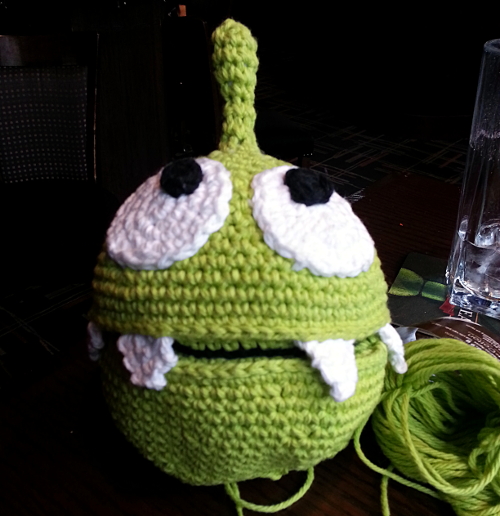  The bottom of the head is the same as the top, sans antenna. I stretched the green yarn usage by making the inside of the mouth black except for the last two rounds. 