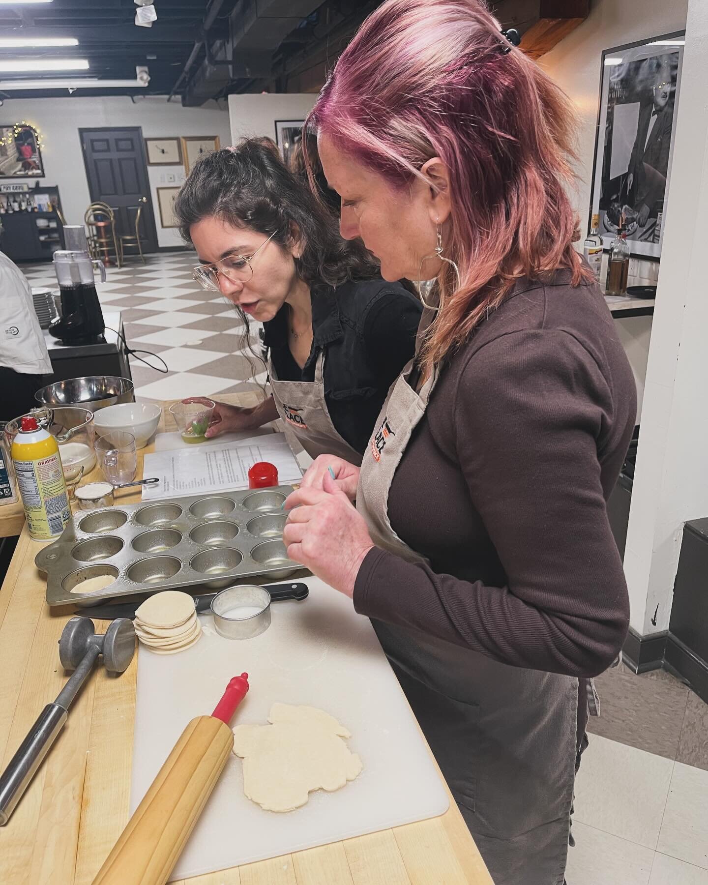 We hosted a media event last night for our client @miseenplacerva to celebrate 20 years in business. This hands-on cooking class featuring cocktails and canap&eacute;s took participants to Portugal. Be on the lookout for upcoming events in the series