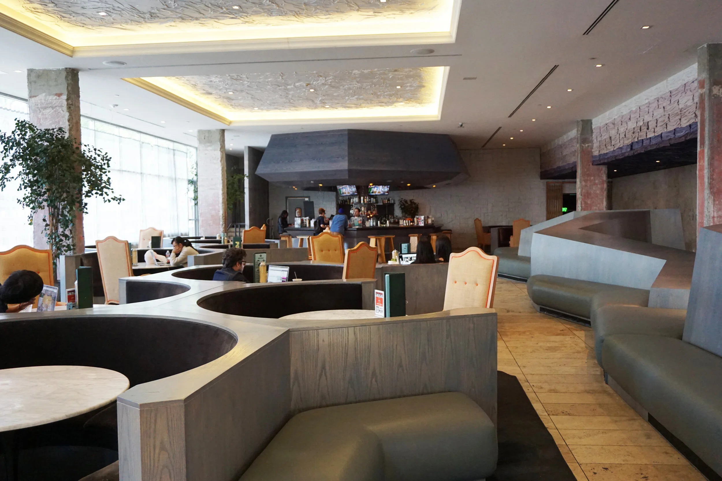 lobby-and-bar.JPG