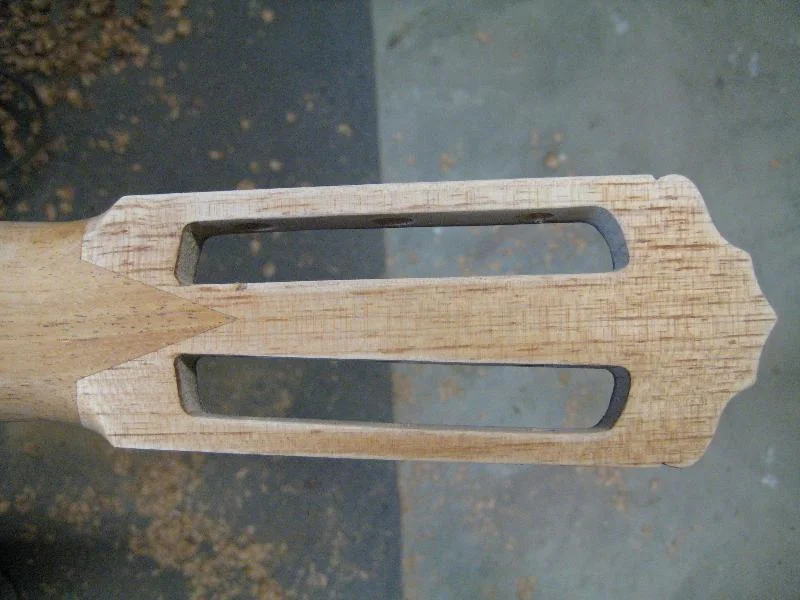 v joint headstock.jpg