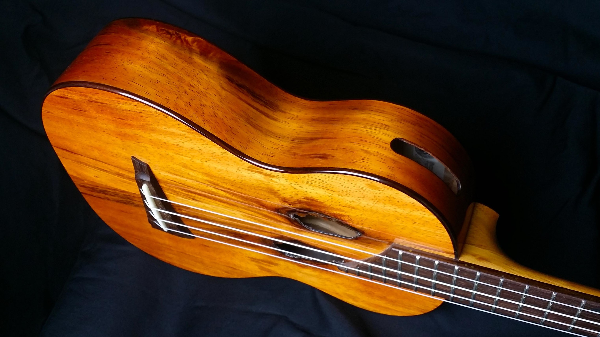 Natural Soundhole Tenor Ukulele