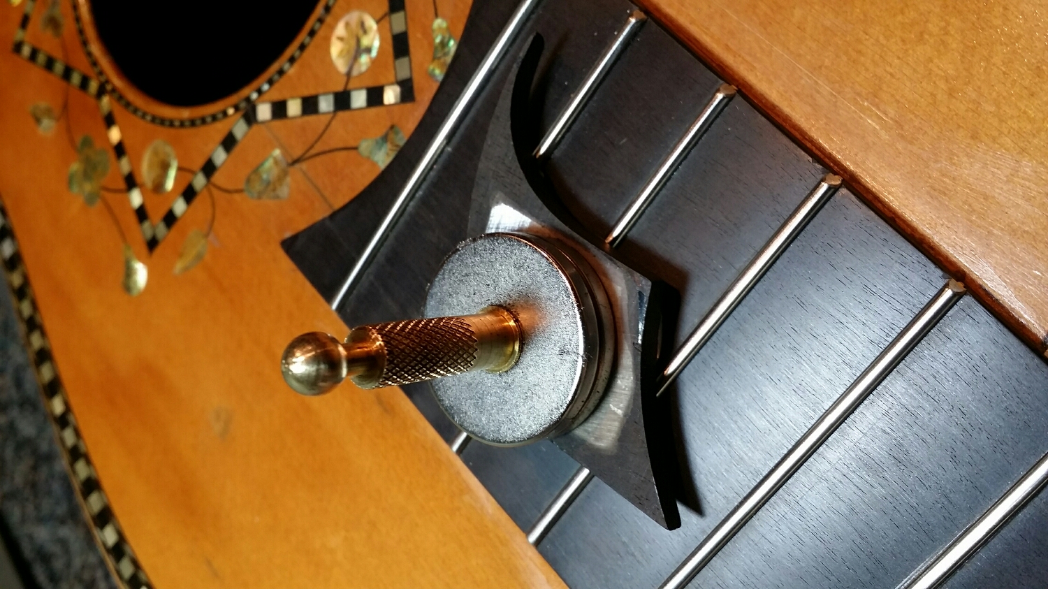 here are the rare earth magnets and you can see the metal inlaid into the extension.