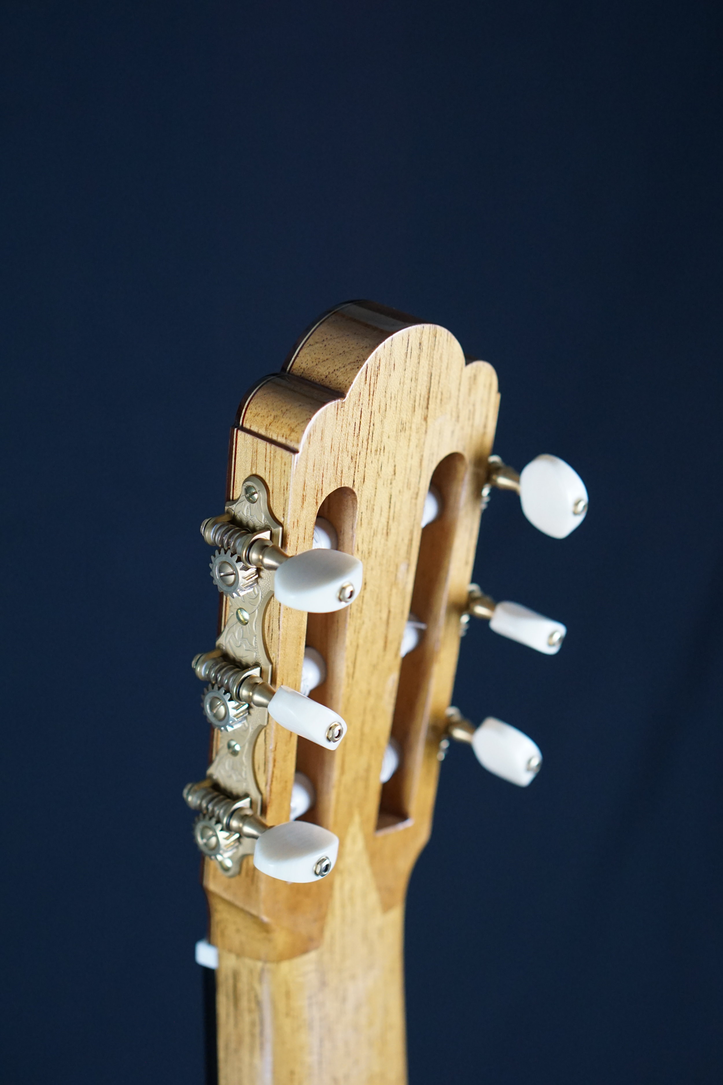 1943 Hauser style headstock