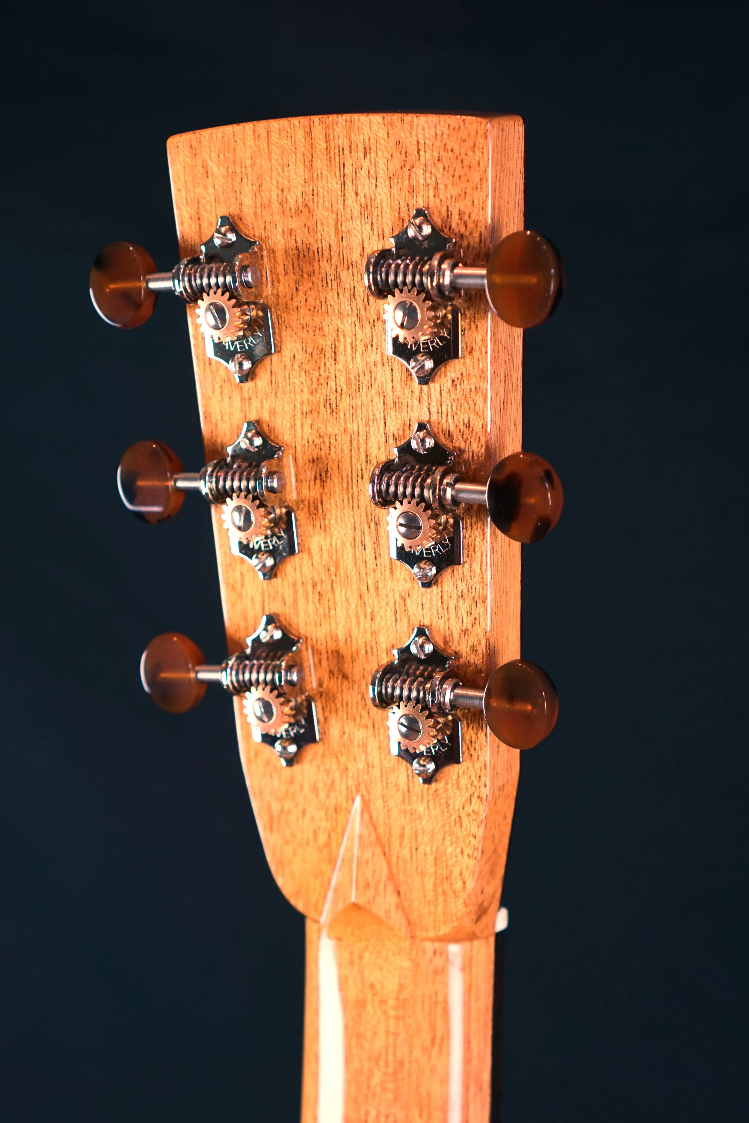 headstock with waverly tuning machines