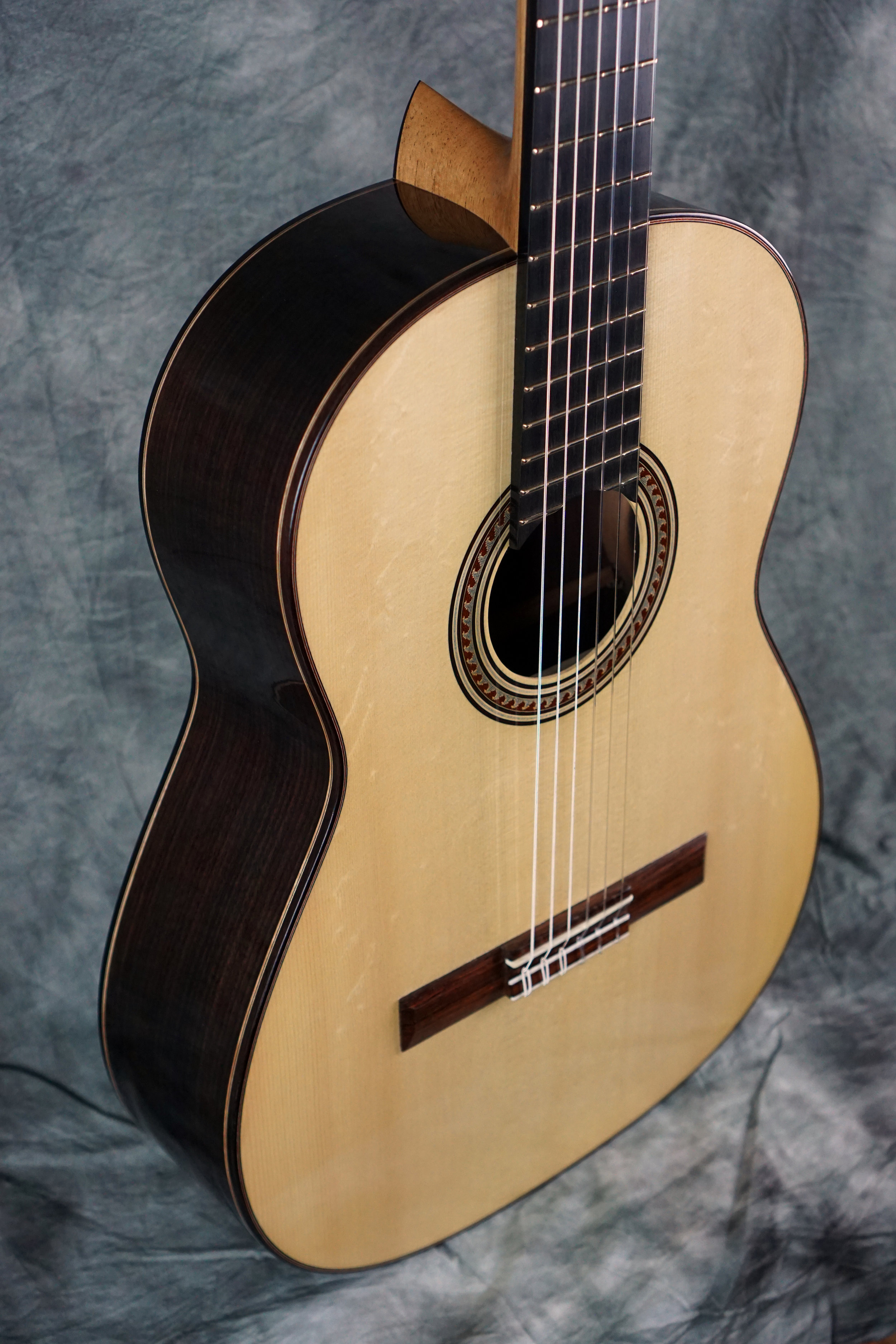  Concert classical with bear claw euro spruce 