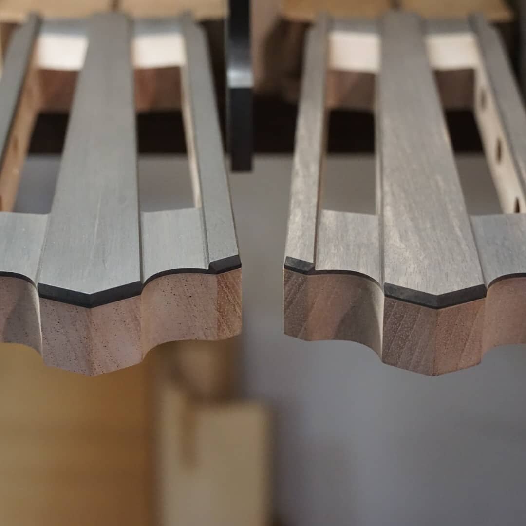 Closeups of Headstocks and backyard friends.  Filing a facet on an edge is very satisfying. 

#facetsarefun #annashummingbird #bevels #classicalguitar #handmade #woodworking #madeinoregon #dontactuallyknowwherethebirdsaremade