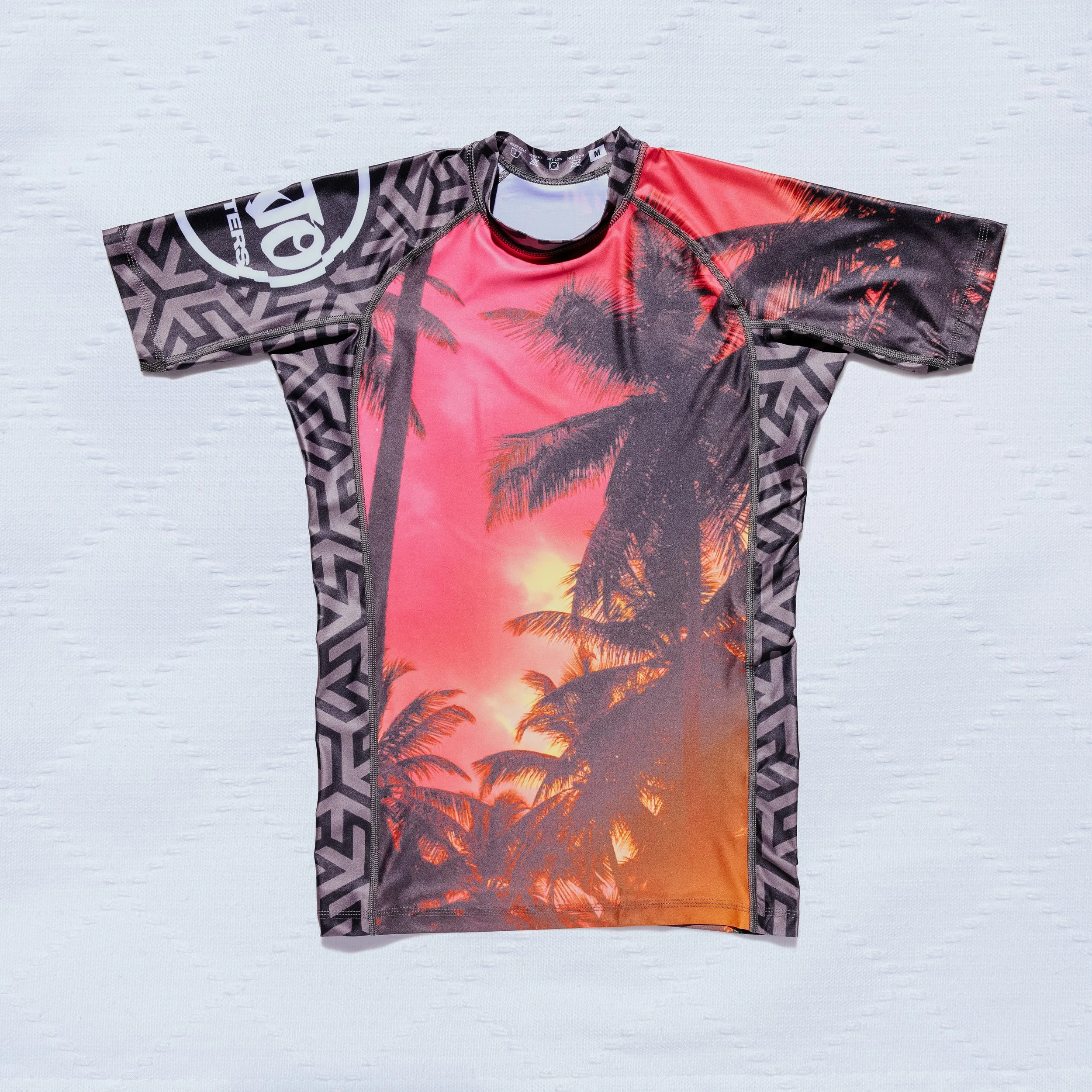Dojo_Rashguard_Sunset_Black-Orange-Pink_11650.jpg