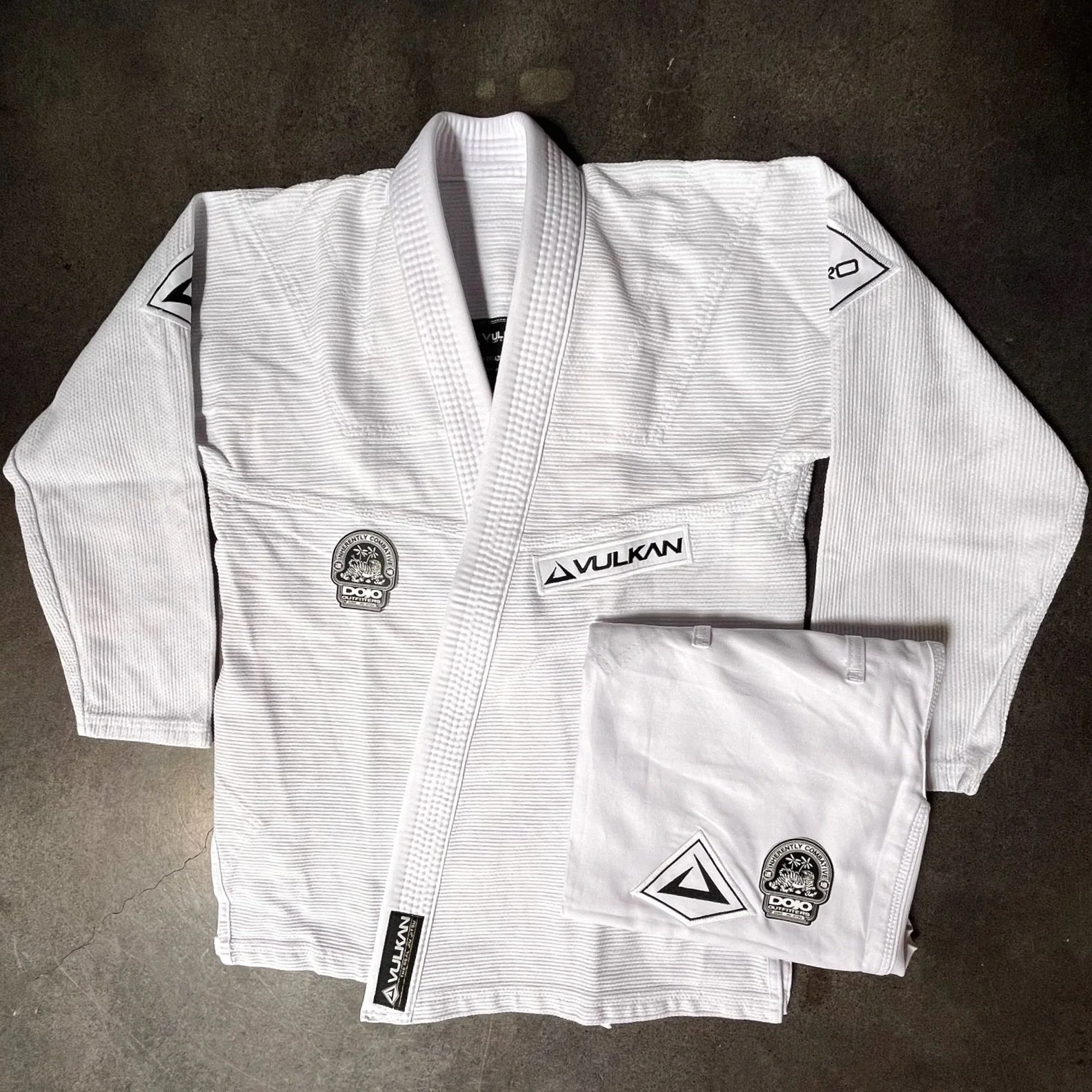 BCFDACB6-620E-4BDA-888E-380308FC272D