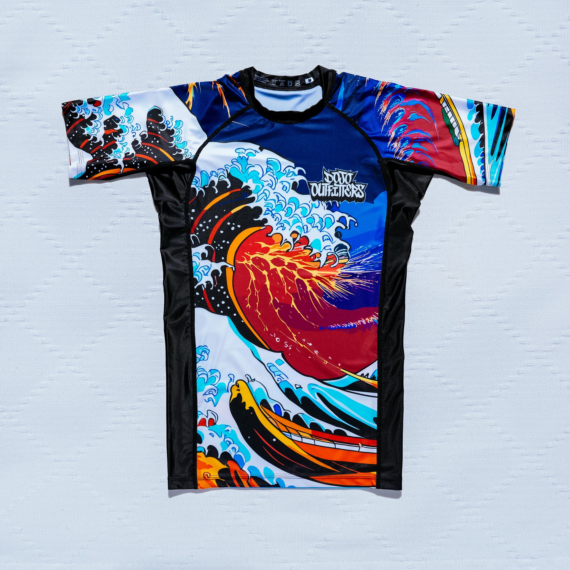 Dojo_RashGuard_Great-Wave_Blac-MultiColored_4243.jpg