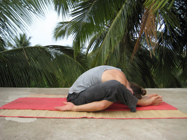 Kūrmāsana (Tortoise)