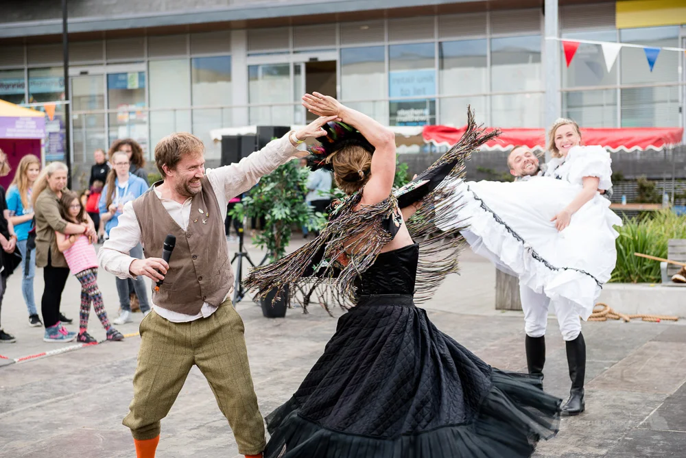 The Royal Opera House showed us the Magic Flute and local people played with the birdcatcher.