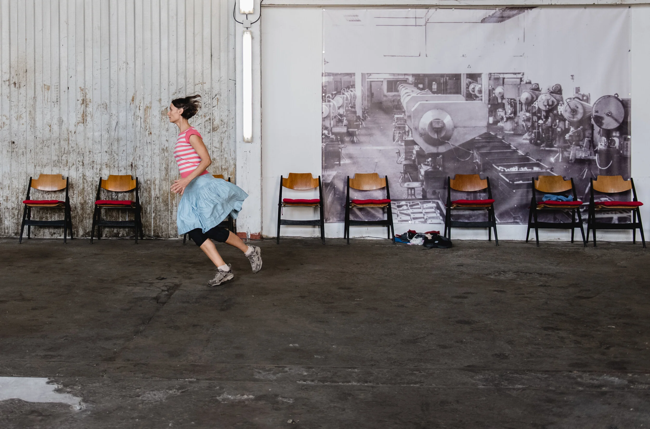 "Zur Eingewöhnung: EINZELHAFT !"