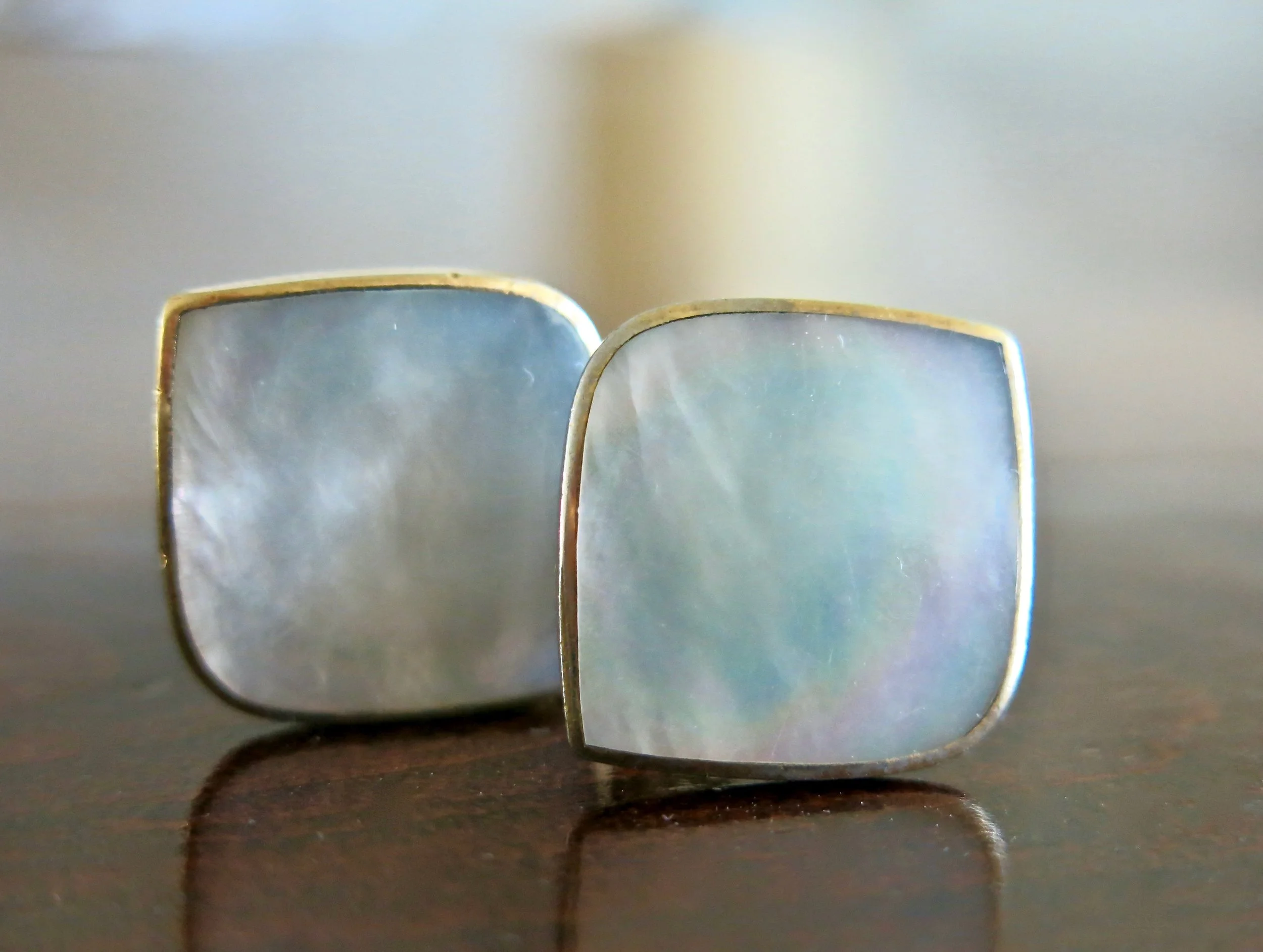 I think these are Mother of Pearl.