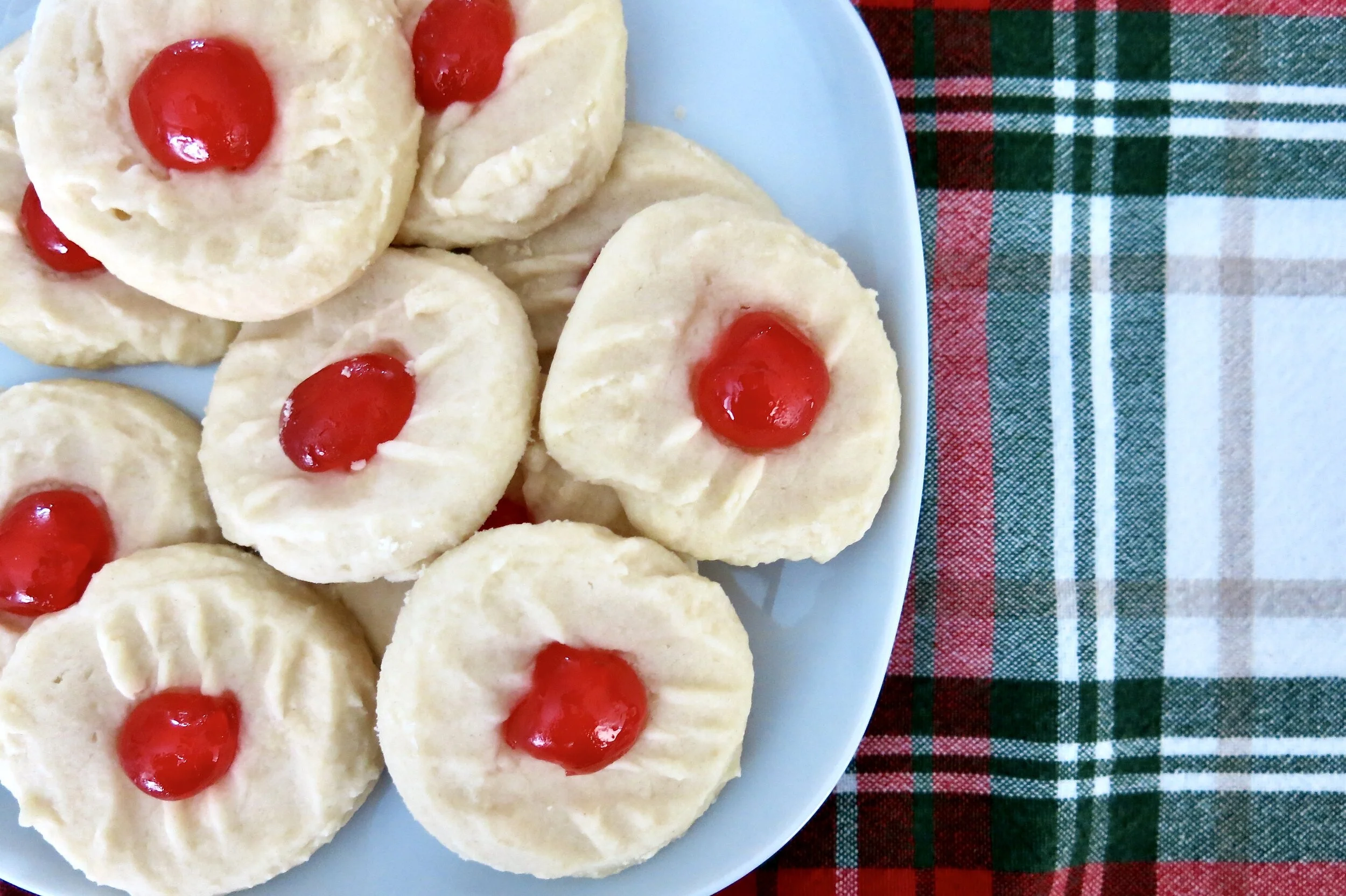 Shortbread Cookies with Maraschino Cherries Recipe