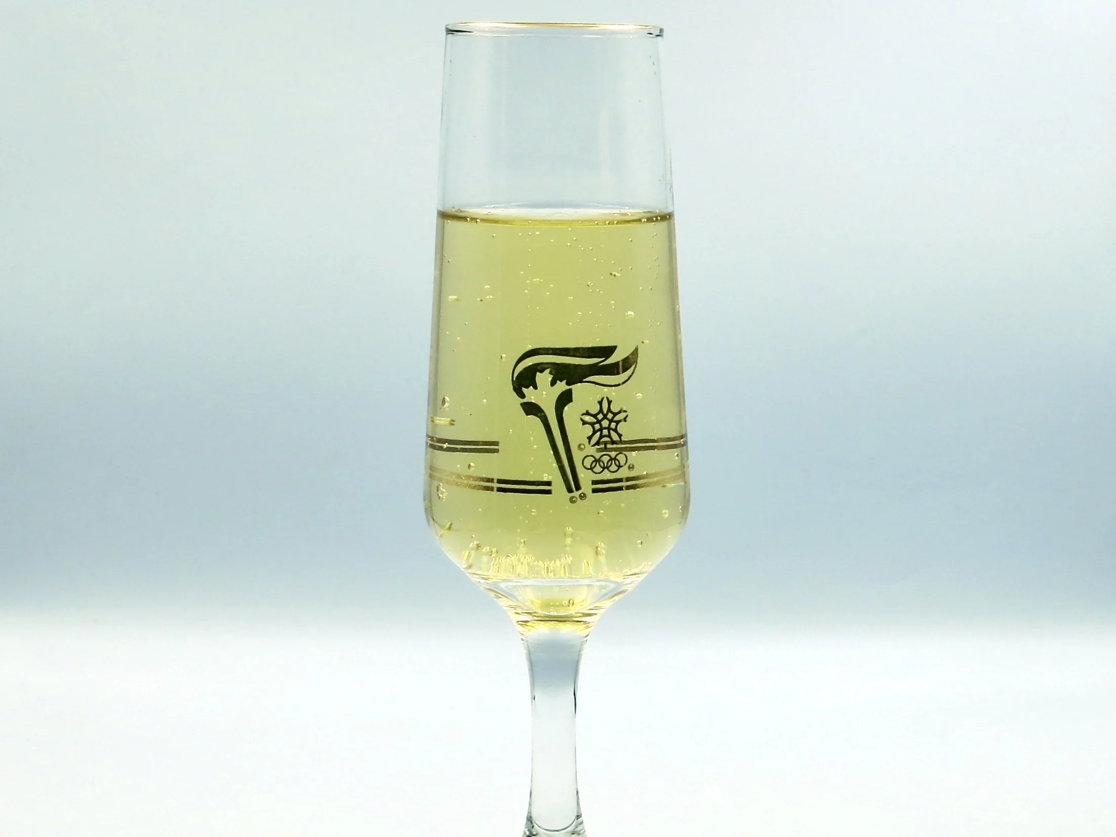 A glass of Fever Tree ginger ale.