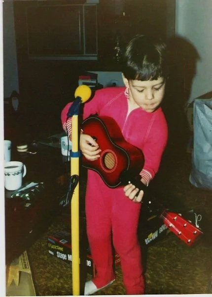 Still figuring out how to play this thing. But when I do ... watch out Eric Clapton!