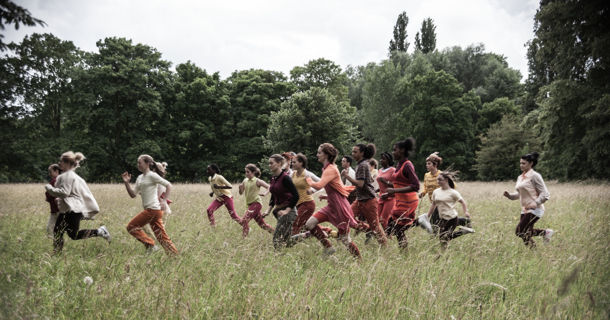 LAND was made through a process with Charlotte Spencer and Vanessa Cook, supported by Candoco youth dance company and taking place at Siobhan Davies Studios in partnership with Big Dance, The National Trust and Wates Foundation. Dancers: Young people aged 12-26 from London who took part in The Making Space project. Photos: Gorm Ashurst.