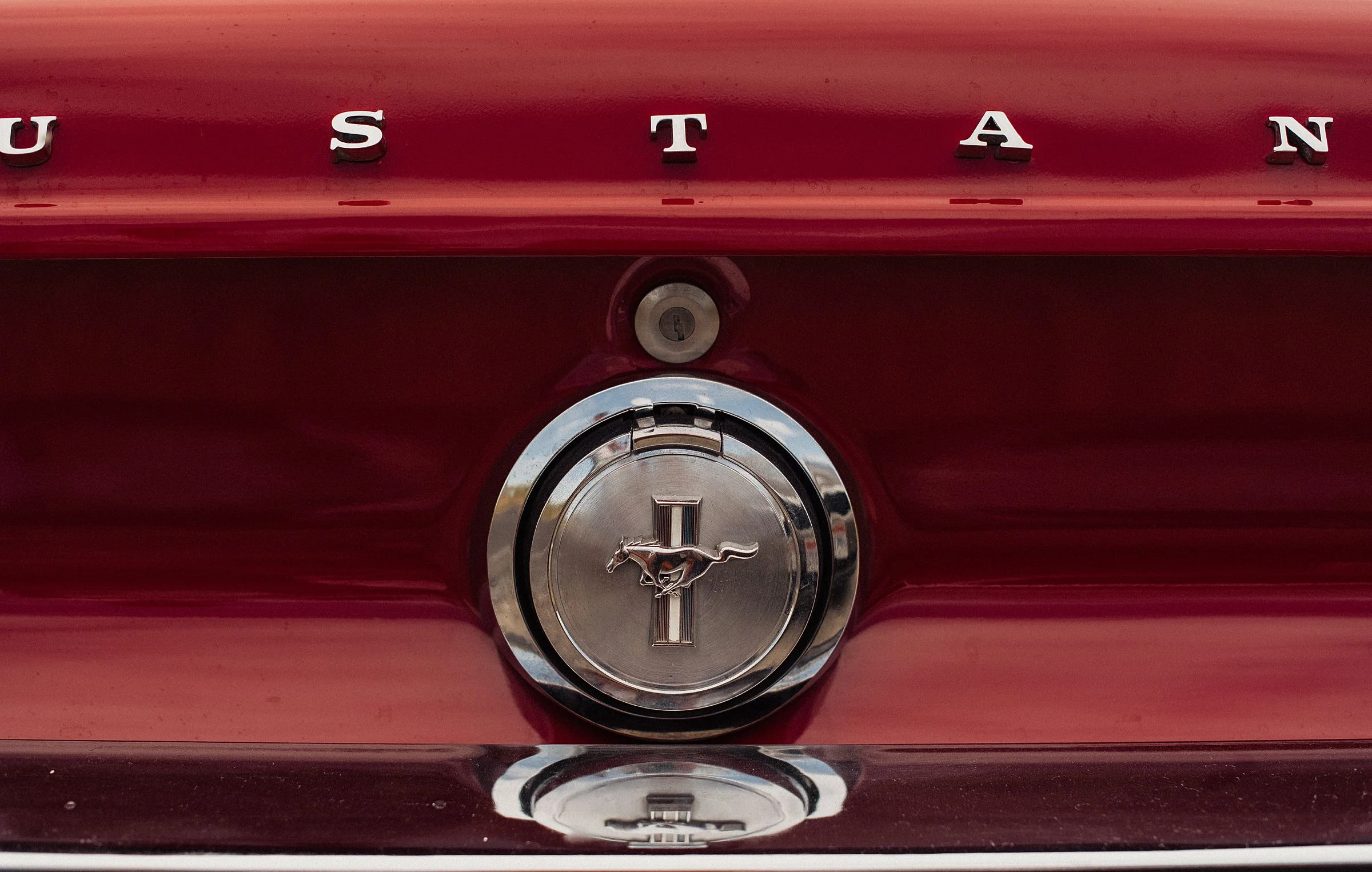 vintage-mustang-engagement-shoot_0294.jpg