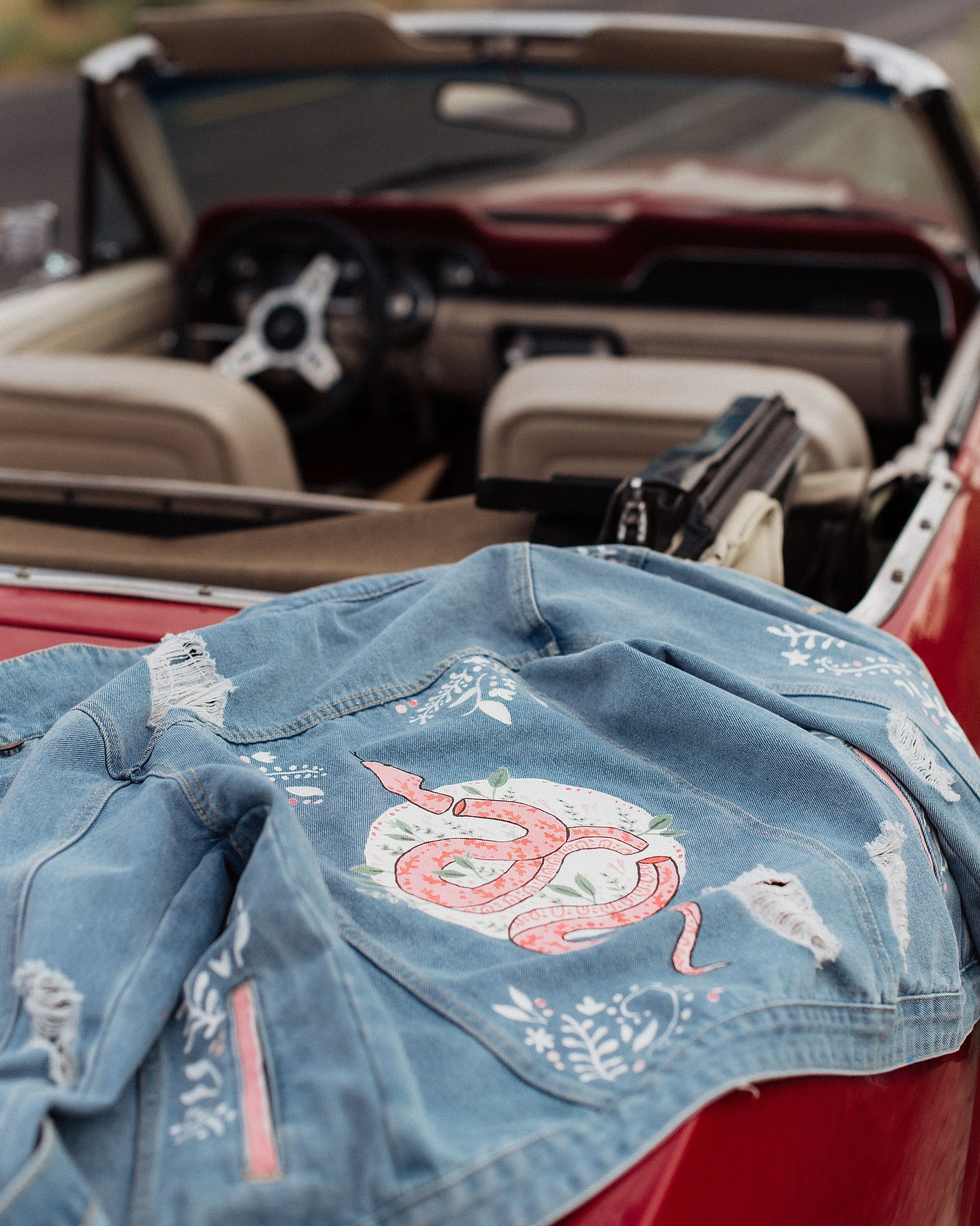 vintage-mustang-engagement-shoot_0331.jpg