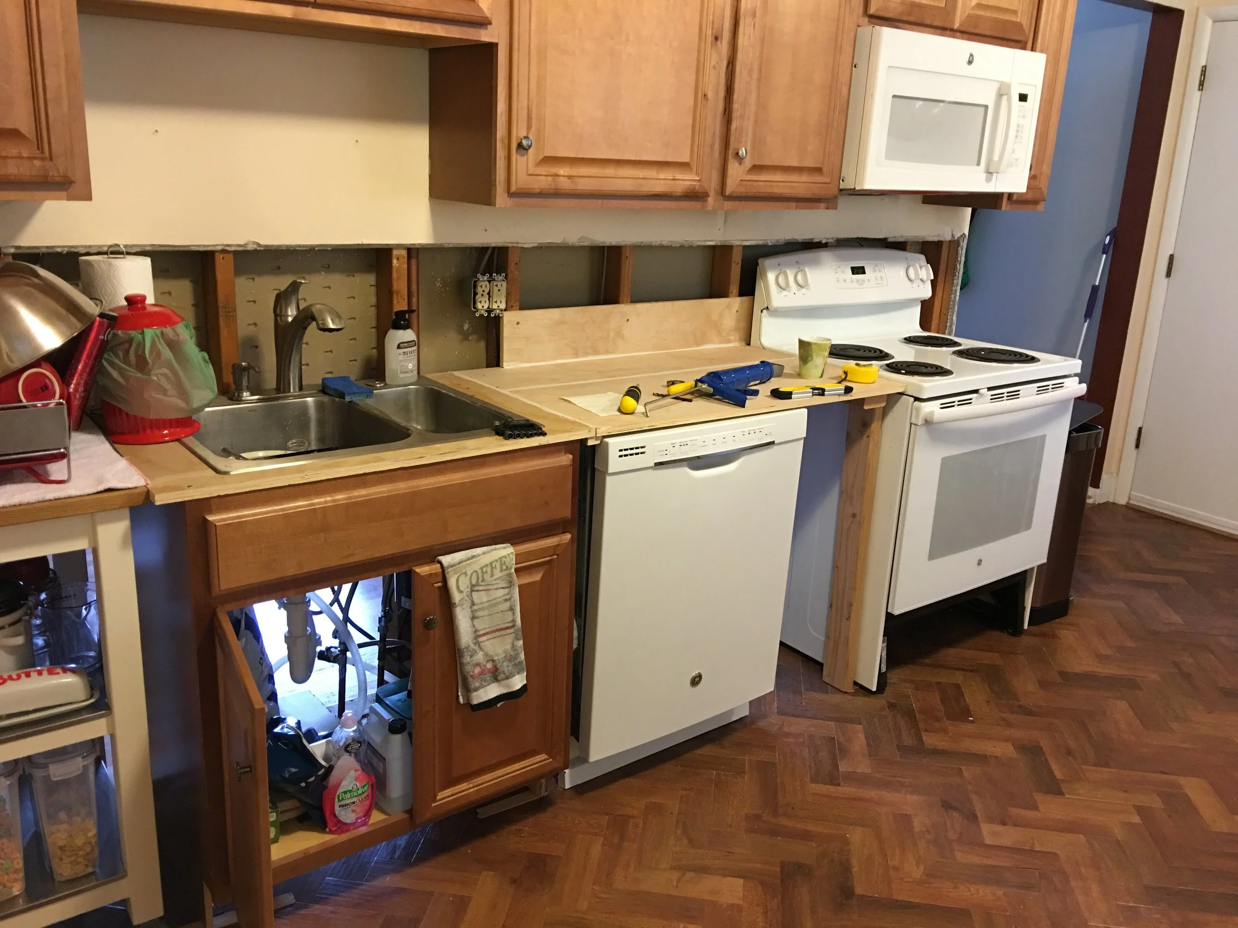 Only the finest plywood counters for us!