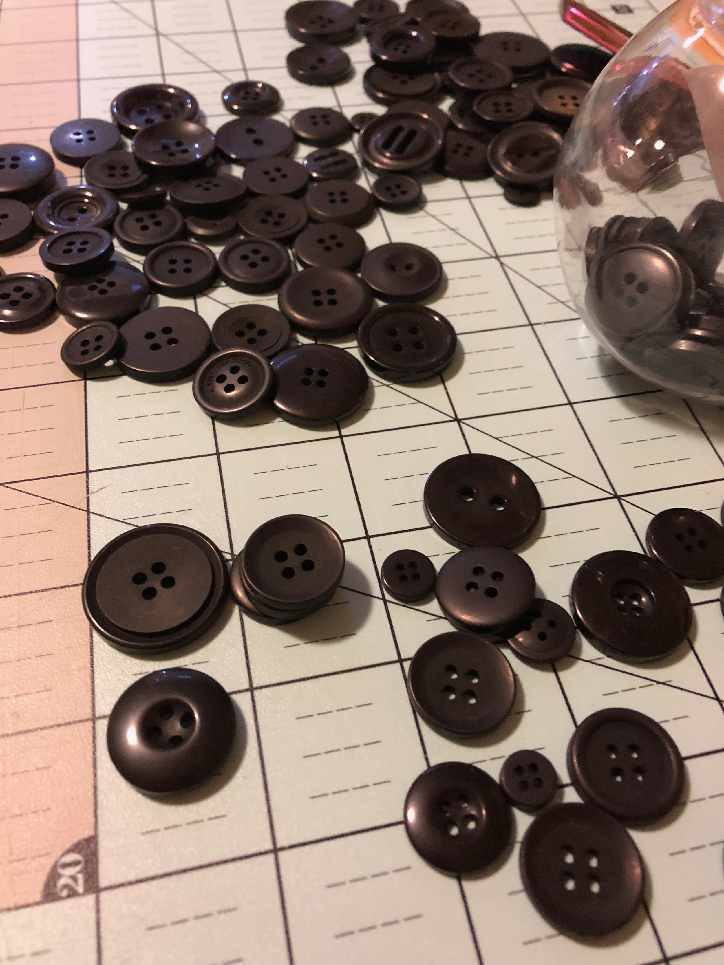  I bought a jar of black buttons - little did I know there were NOT seven matching ones of the right size in there! But they were close enough 😉 