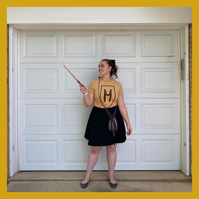 Today is for YELLOW! I actually own very little yellow, but I do have this Hufflepuff shirt, so I decided to break the rules and be a part of the wizarding world today. I have some complicated feelings about posting things related to Harry Potter the